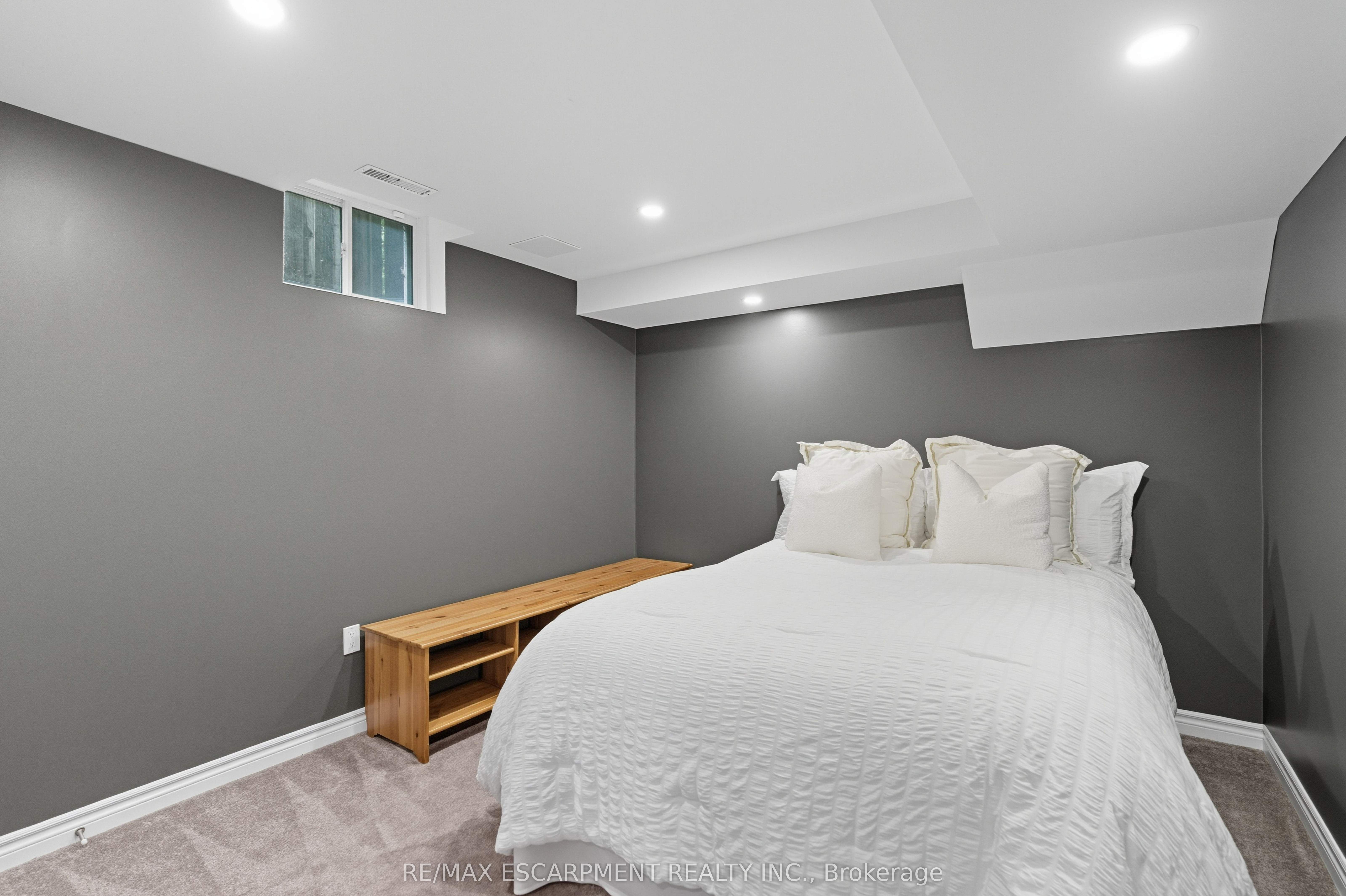 2425 Headon Forest Drive Property Photo 25