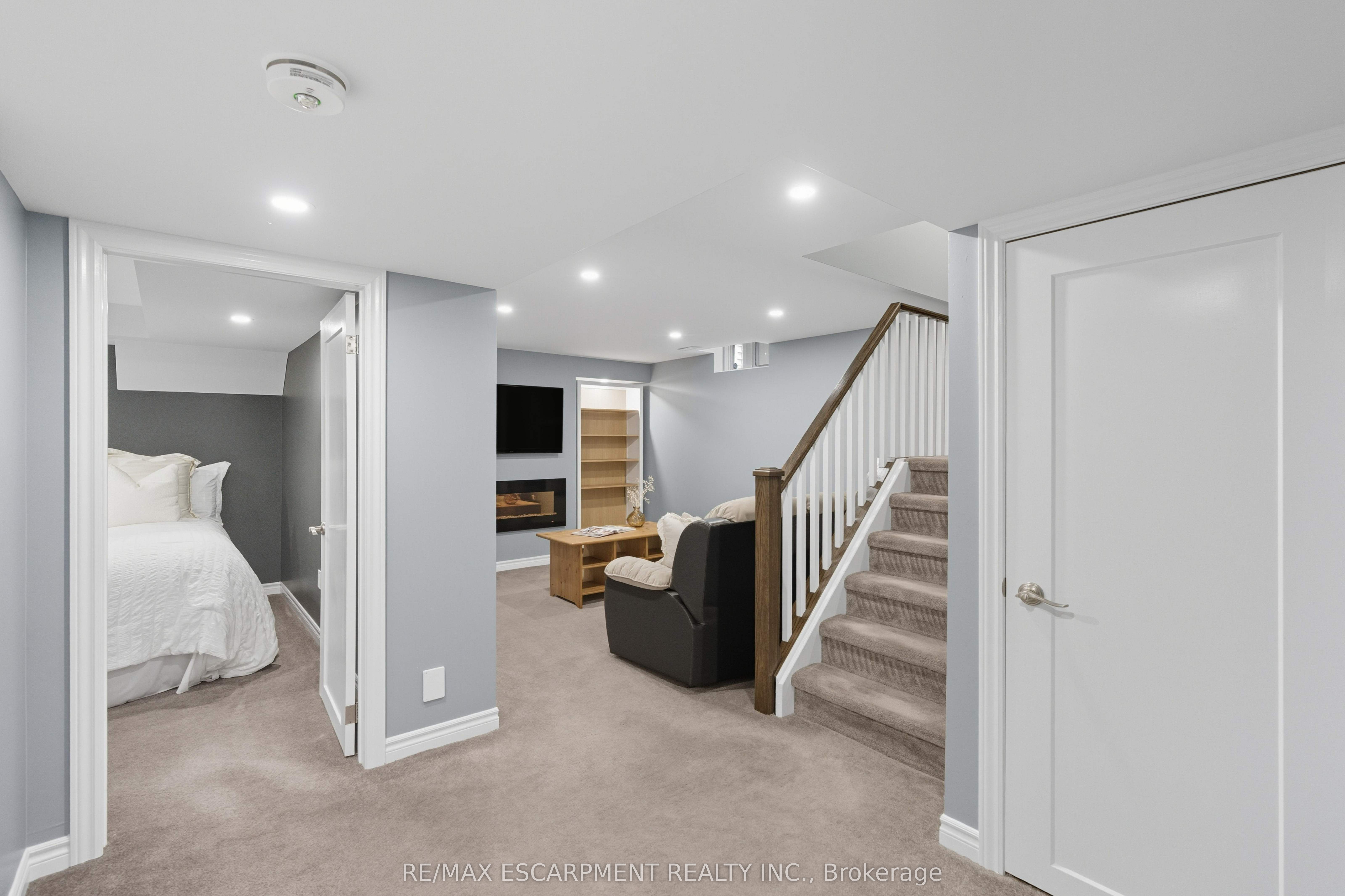 2425 Headon Forest Drive Property Photo 28