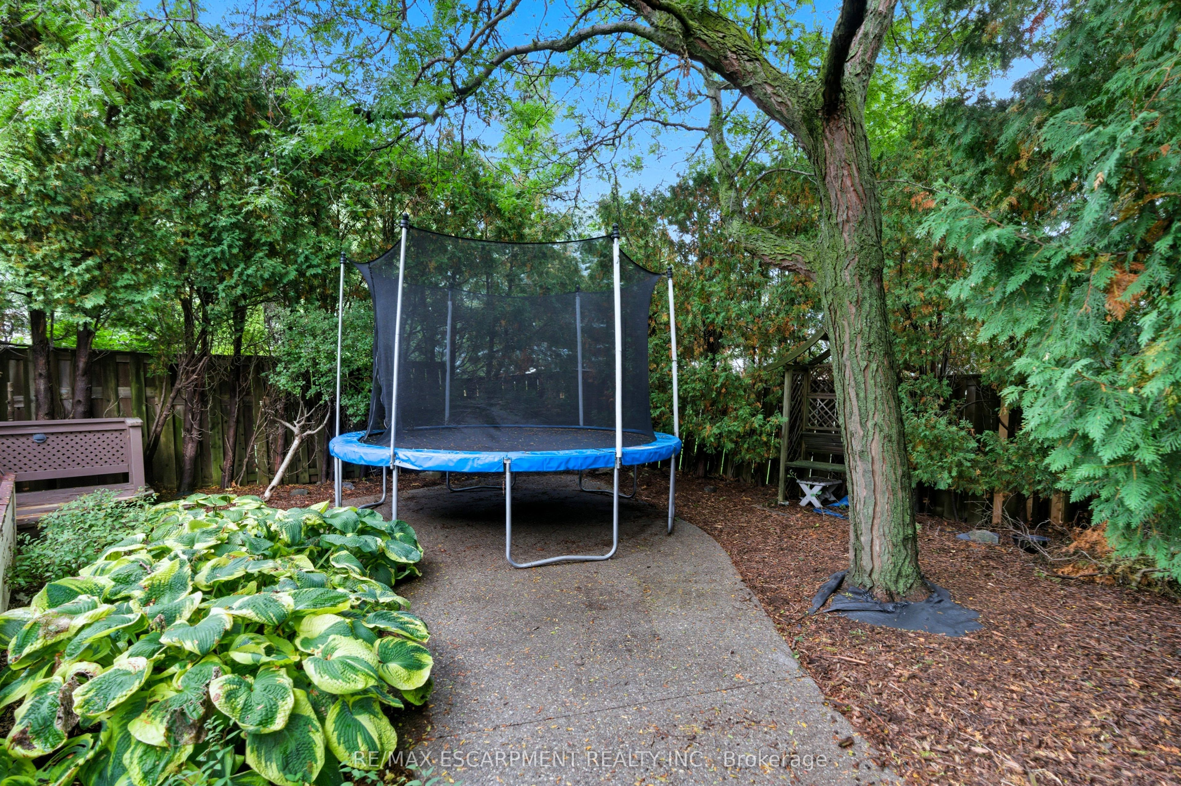 2425 Headon Forest Drive Property Photo 30