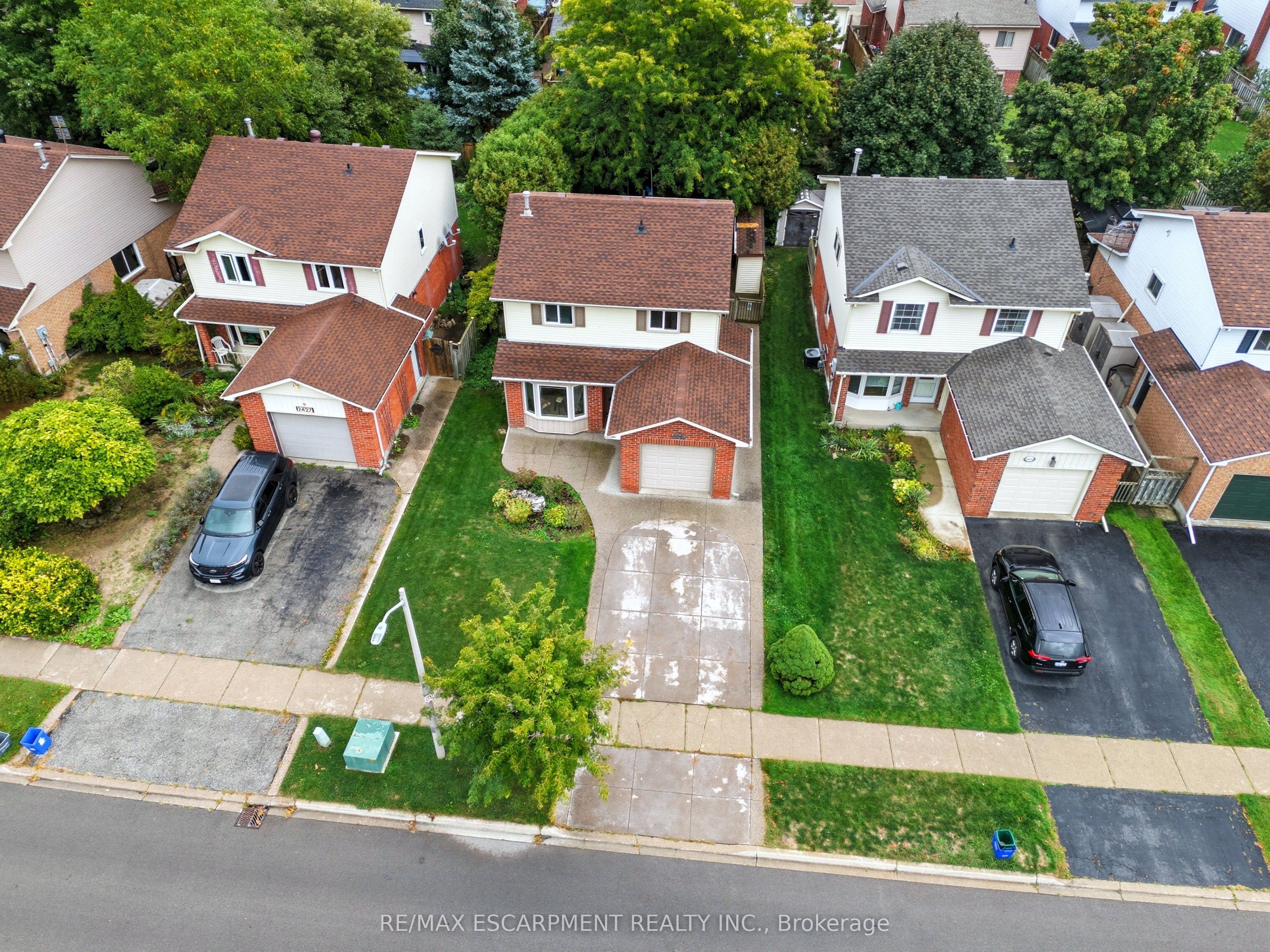 2425 Headon Forest Drive Property Photo 32