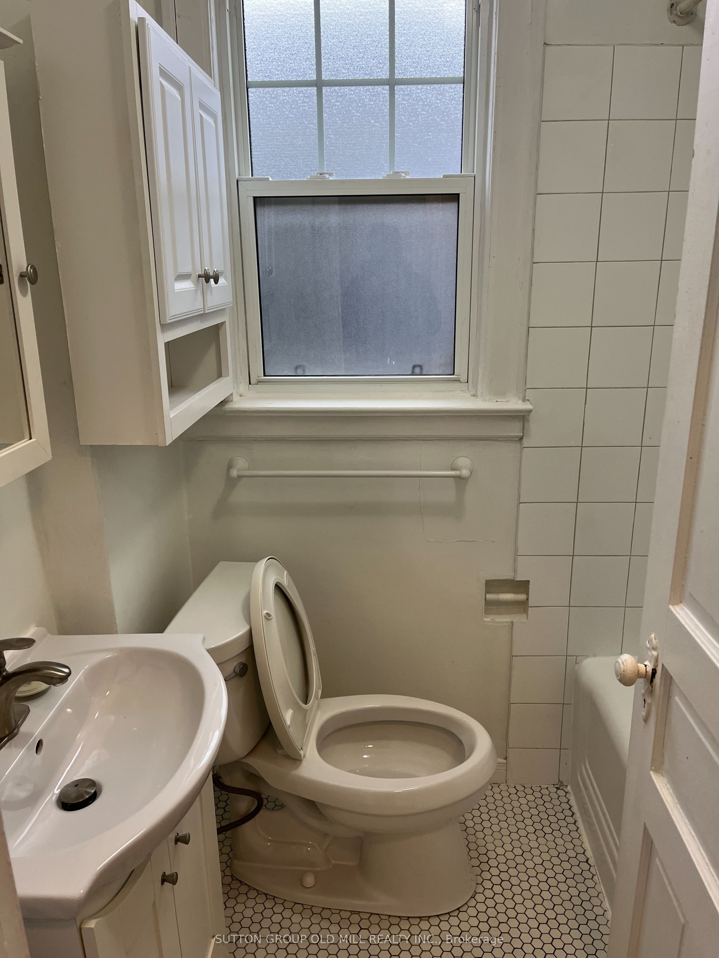 48 Emerald Crescent 4 Property Photo 3