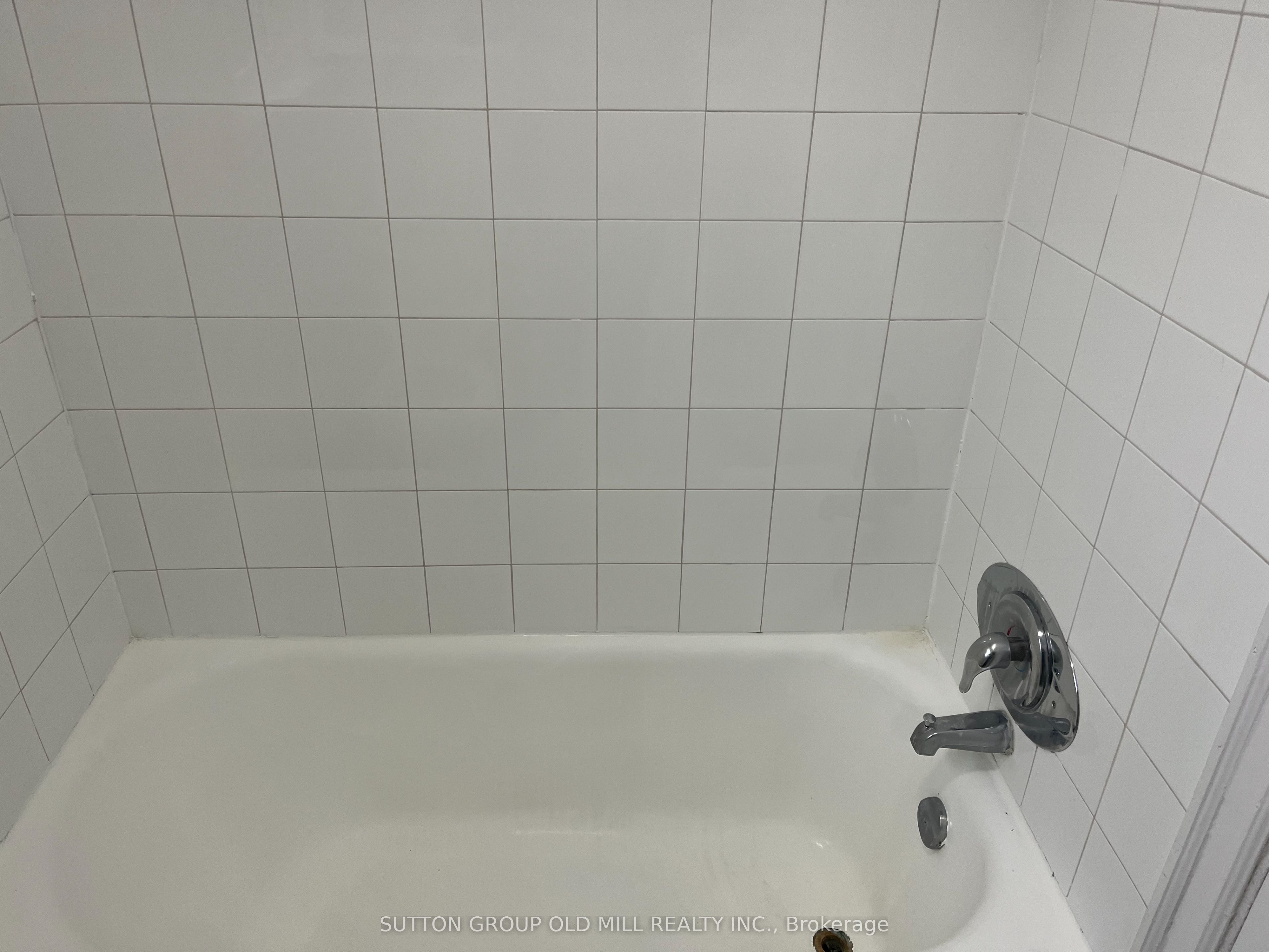 48 Emerald Crescent 4 Property Photo 6