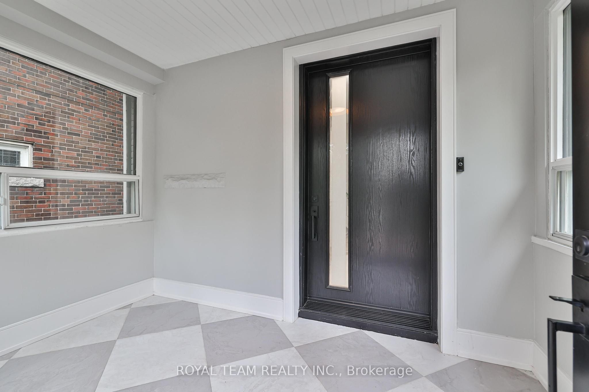 150 St Johns Road Property Photo 4