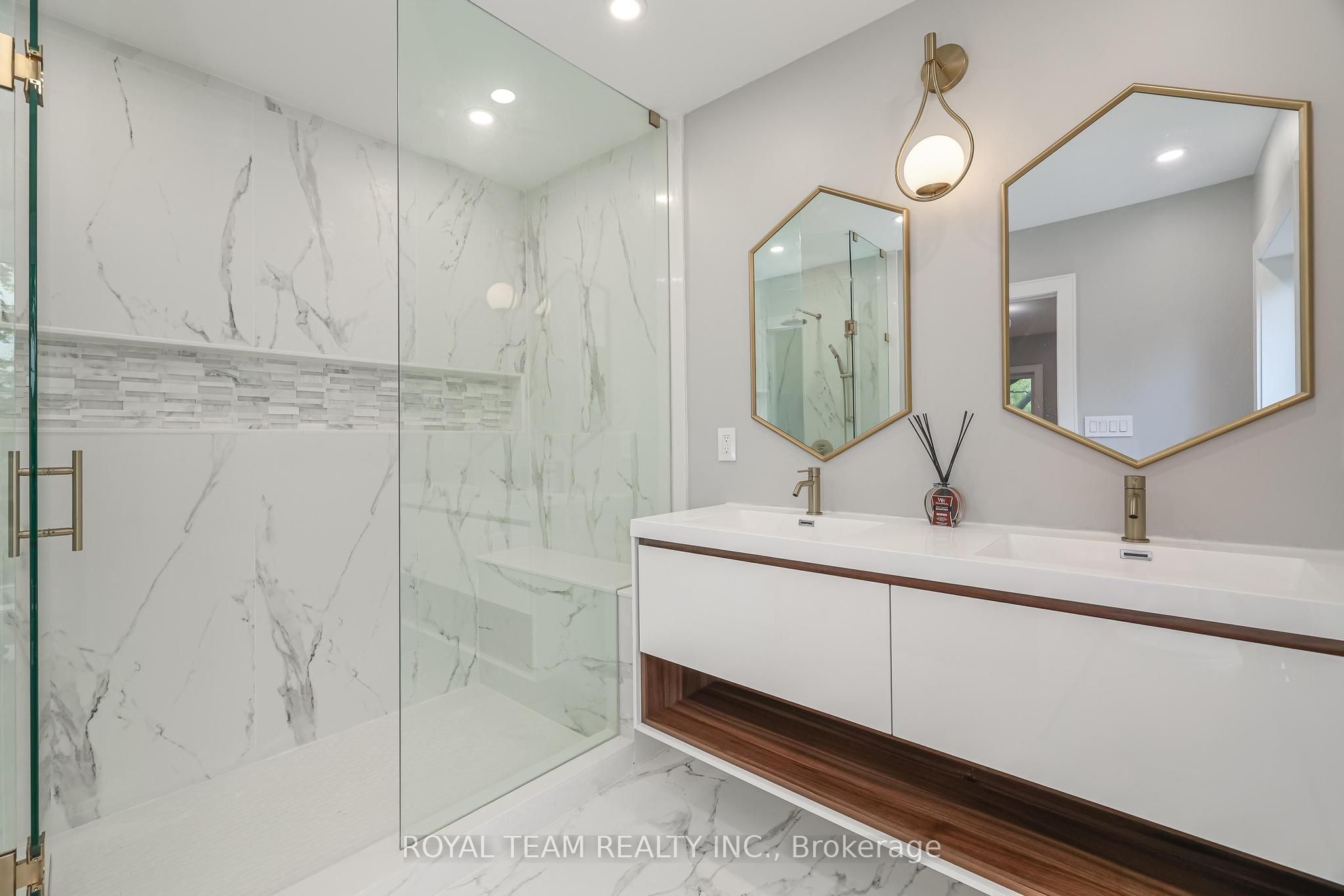 150 St Johns Road Property Photo 25