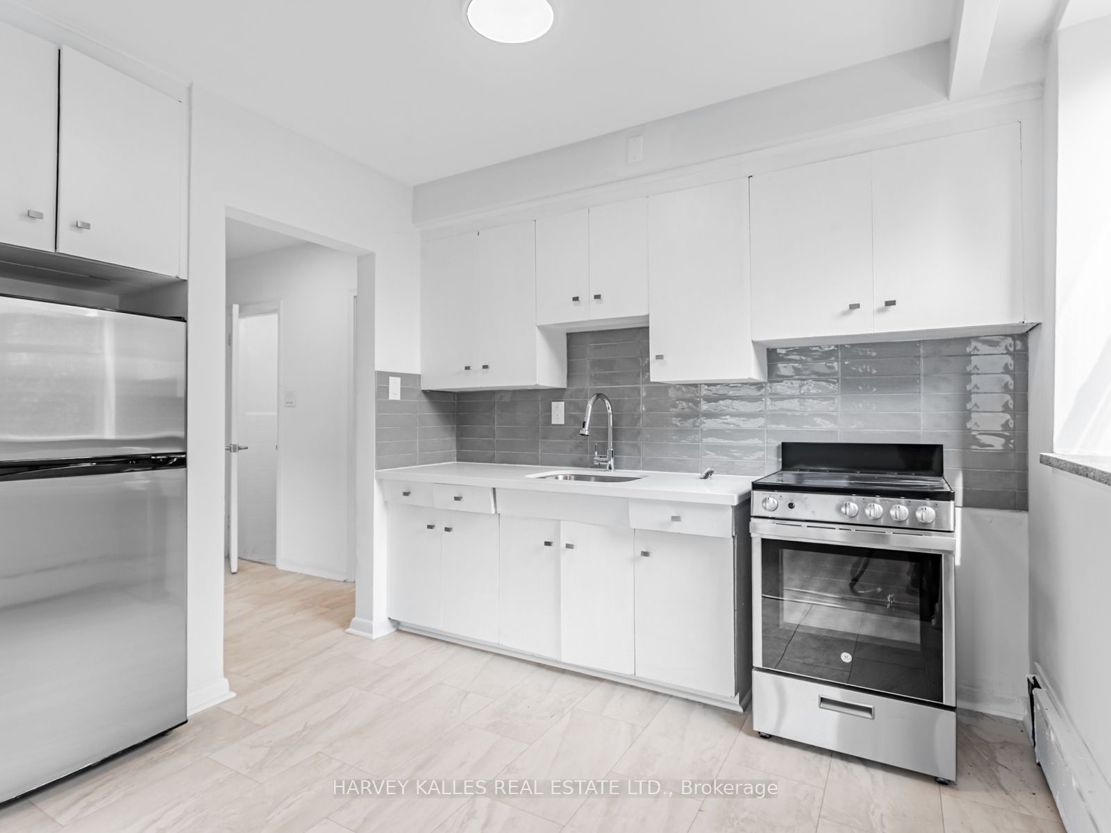 25 Windermere Avenue Property Photo 11