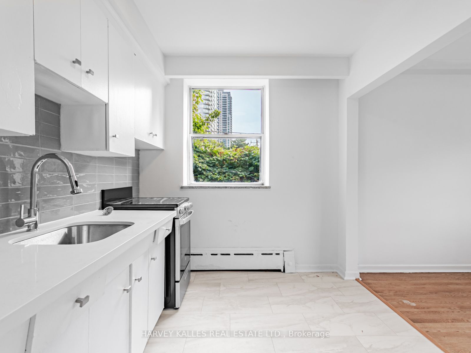 25 Windermere Avenue Property Photo 12