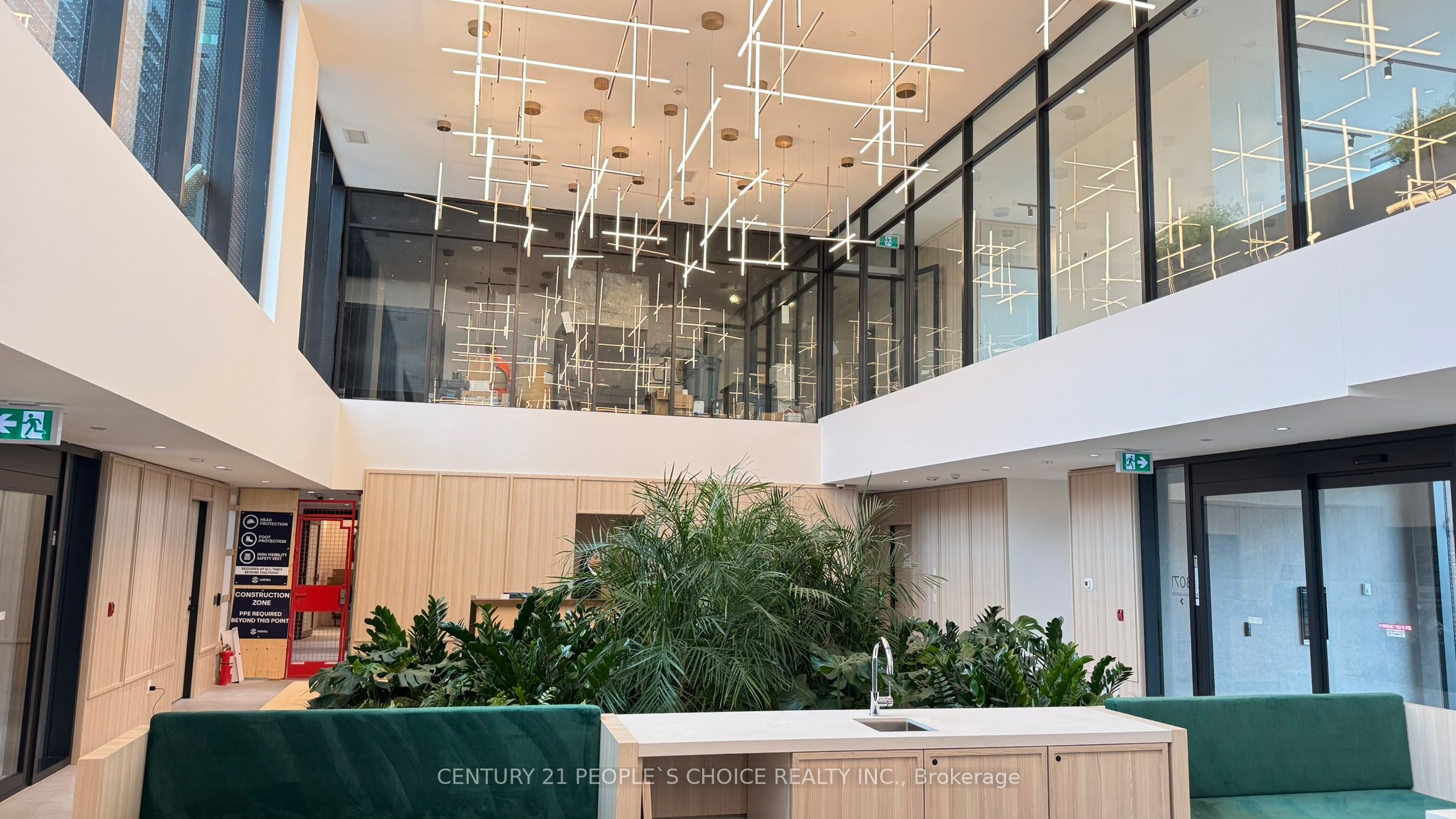 3079 Trafalgar Road 1803 Property Photo 8