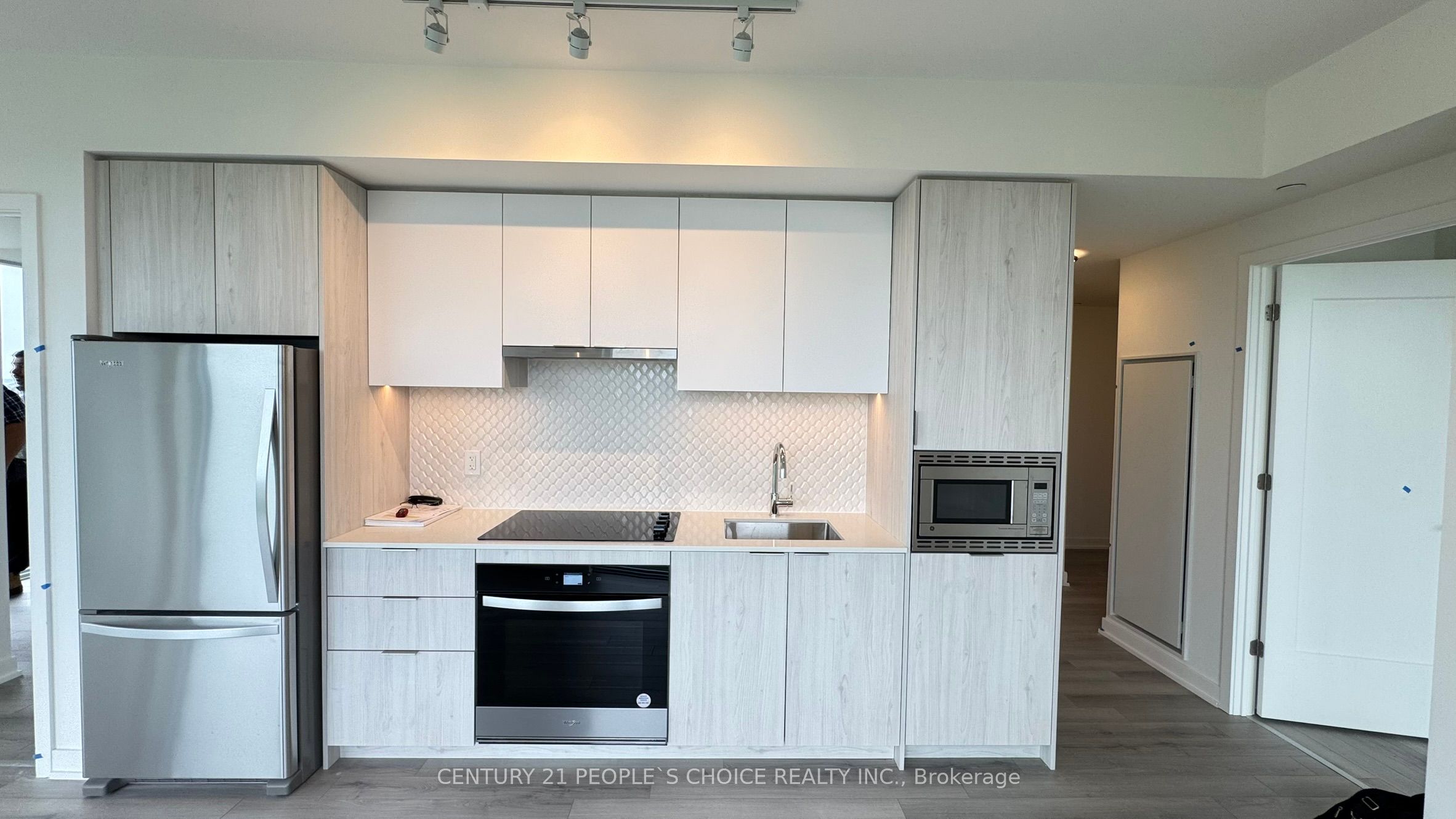 3079 Trafalgar Road 1803 Property Photo 16