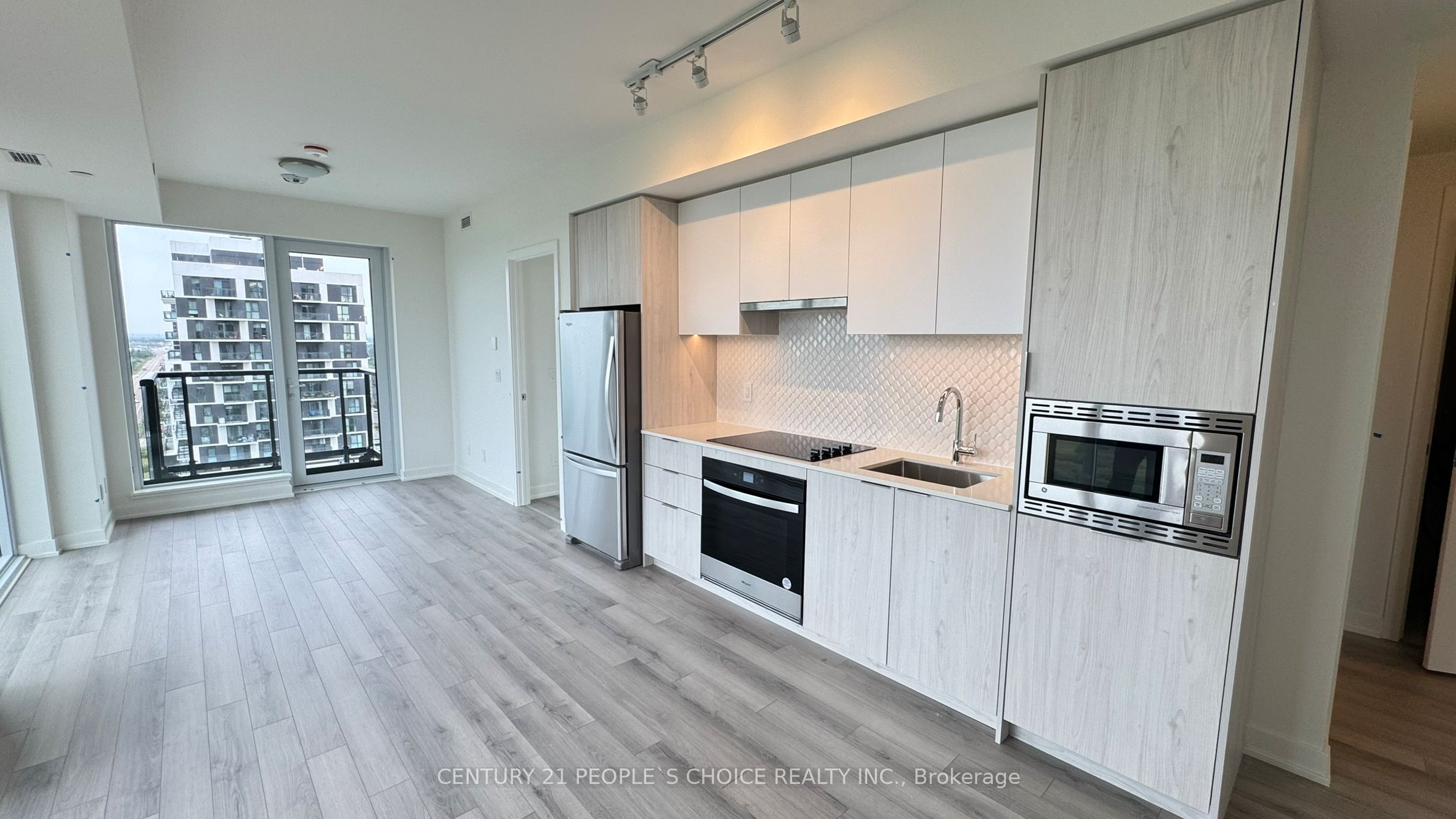 3079 Trafalgar Road 1803 Property Photo 17