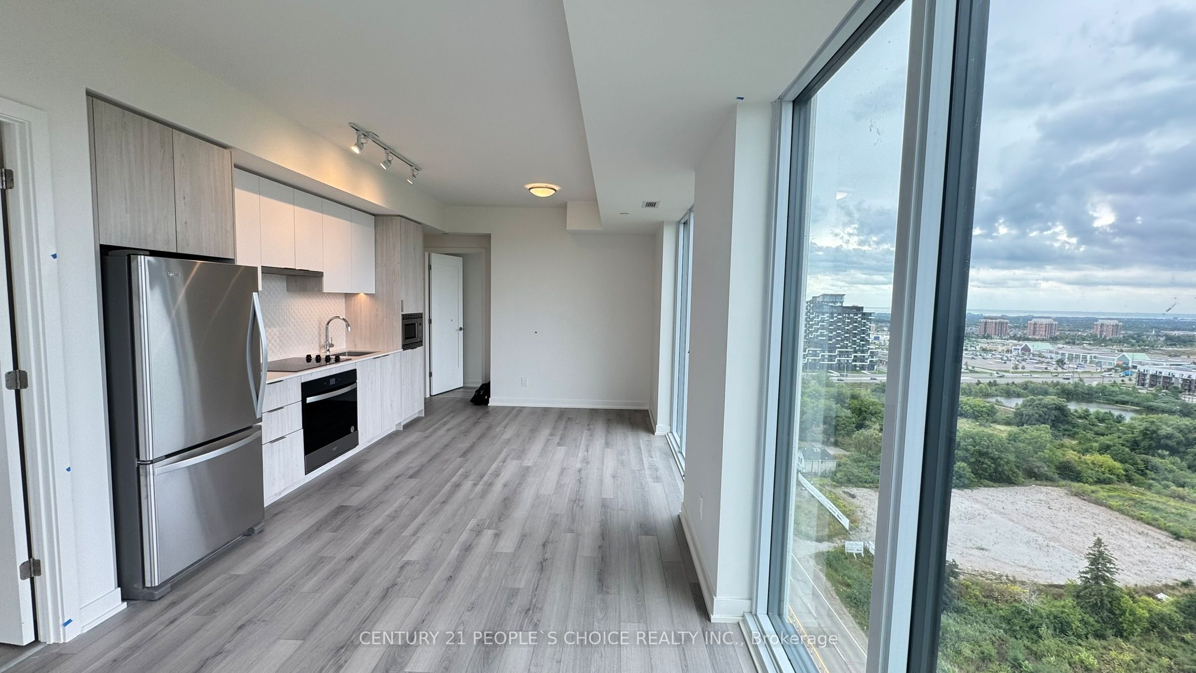 3079 Trafalgar Road 1803 Property Photo 19