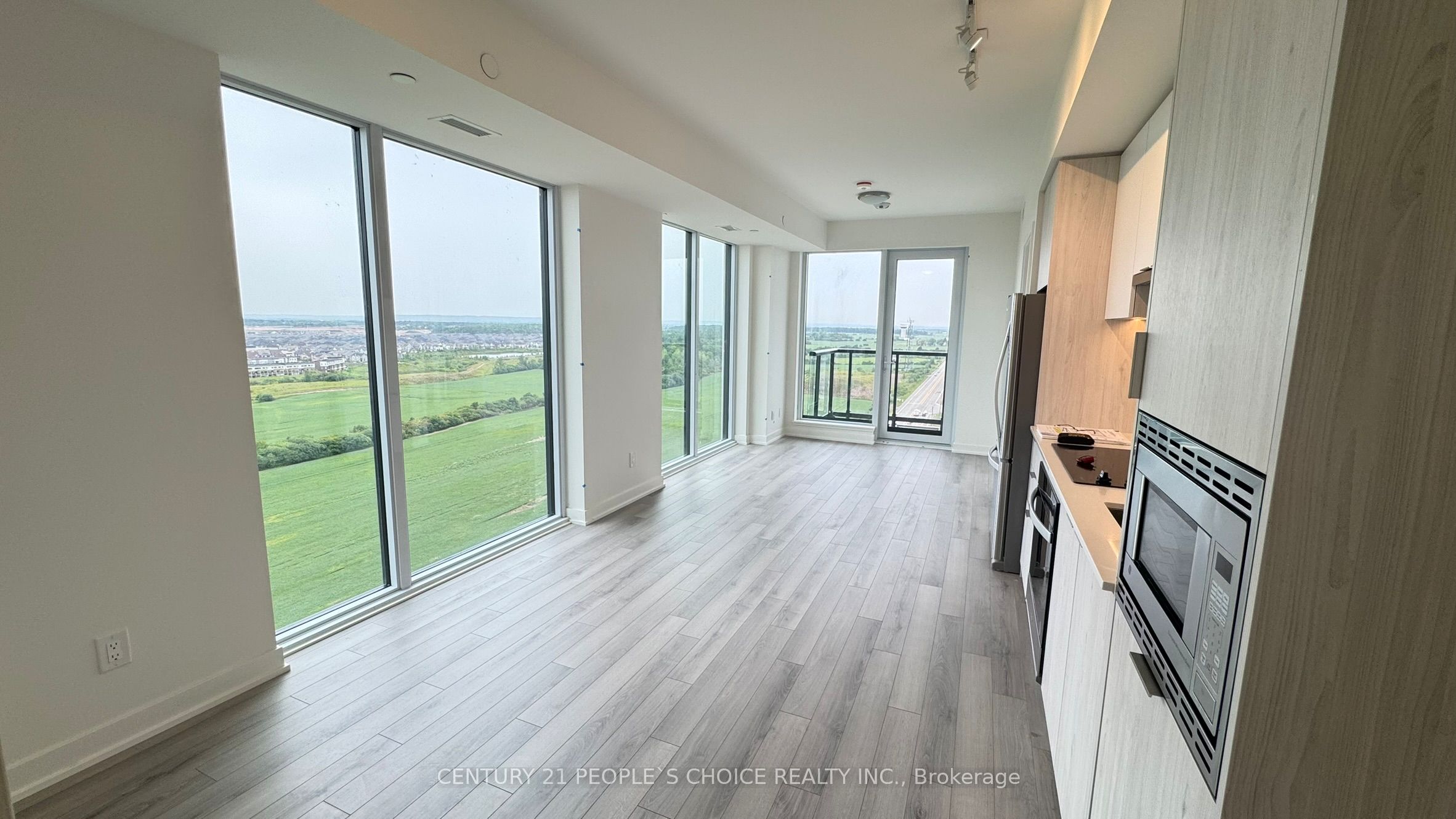 3079 Trafalgar Road 1803 Property Photo 21