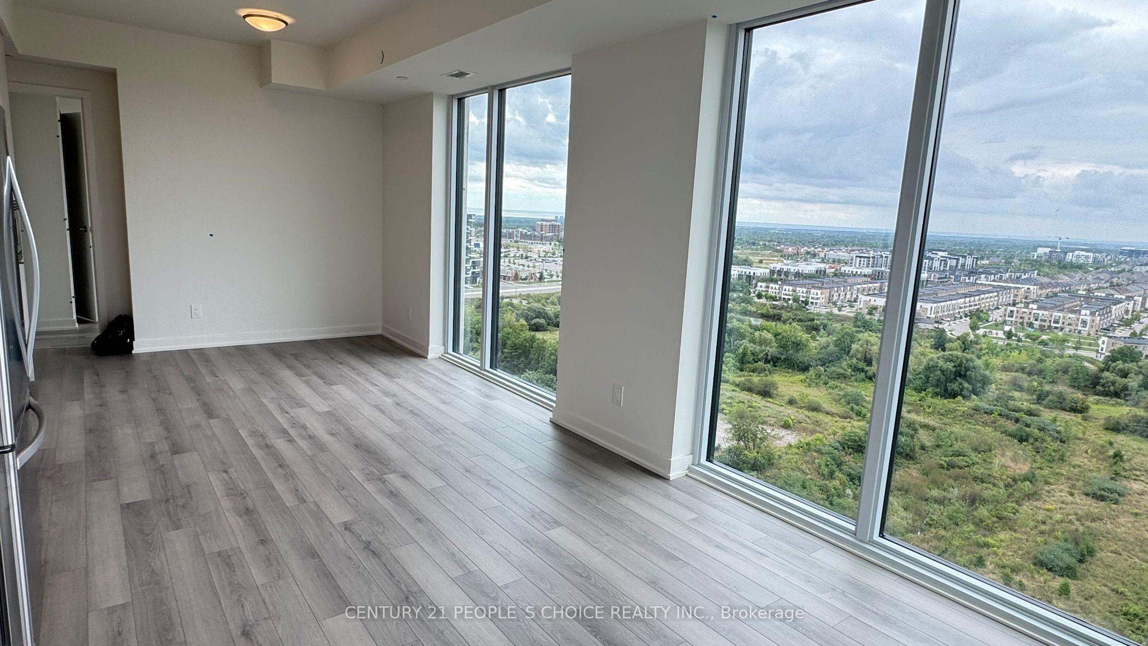 3079 Trafalgar Road 1803 Property Photo 25