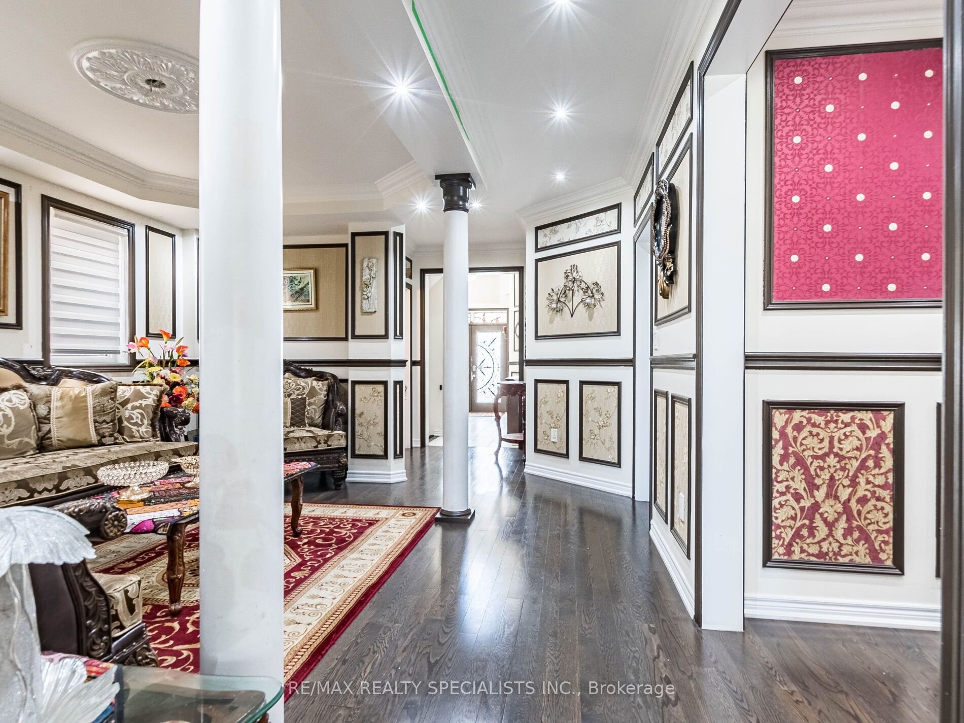 68 Antibes Drive Property Photo 9