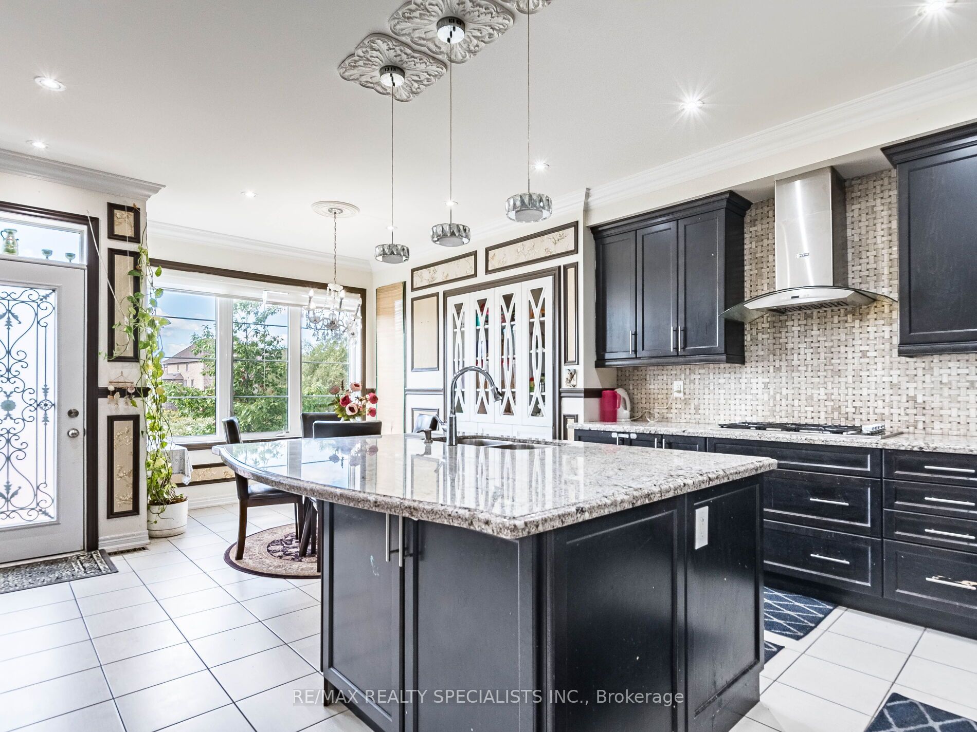 68 Antibes Drive Property Photo 15