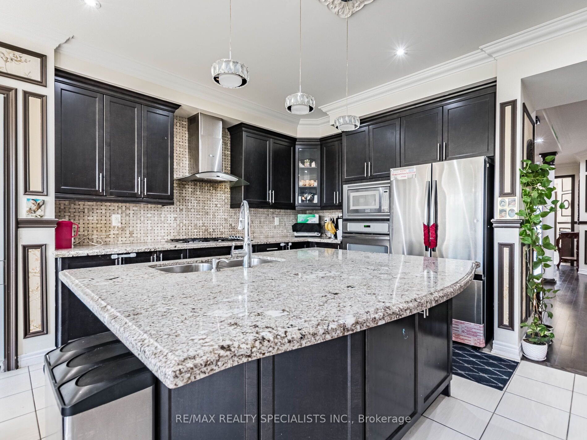 68 Antibes Drive Property Photo 18