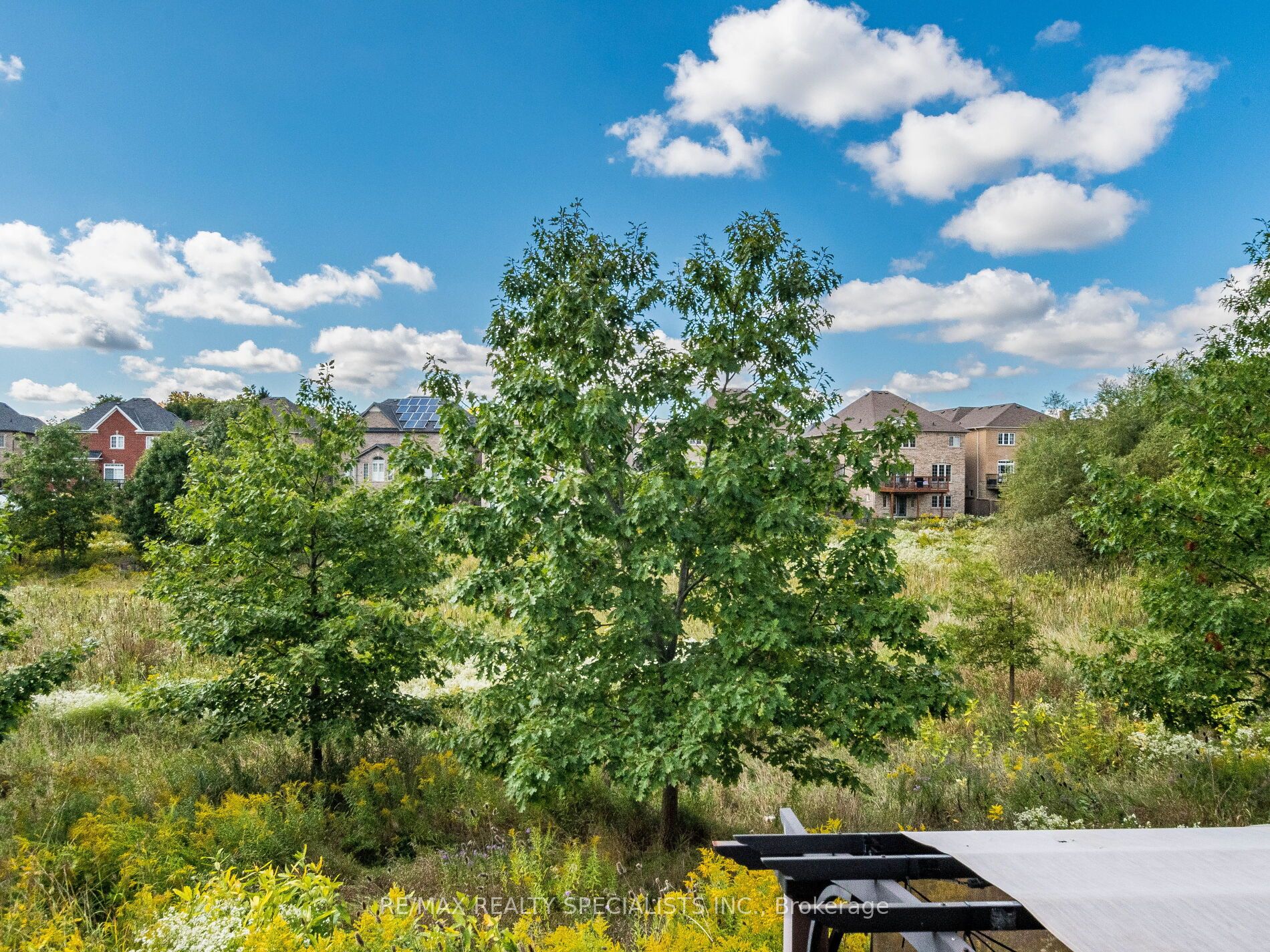 68 Antibes Drive Property Photo 23