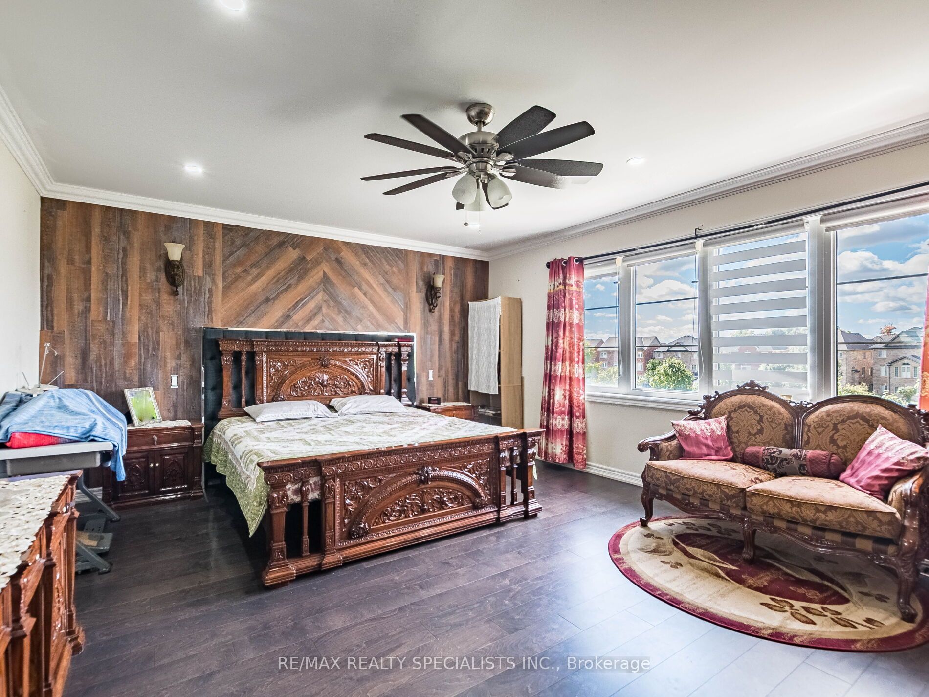 68 Antibes Drive Property Photo 26