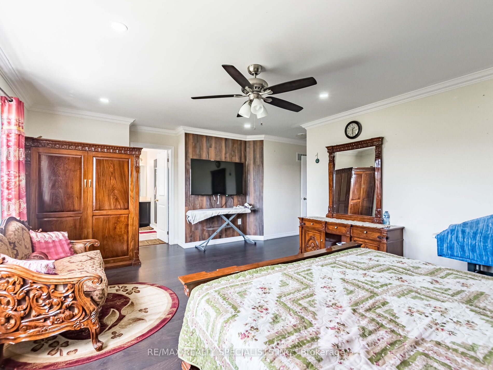 68 Antibes Drive Property Photo 27