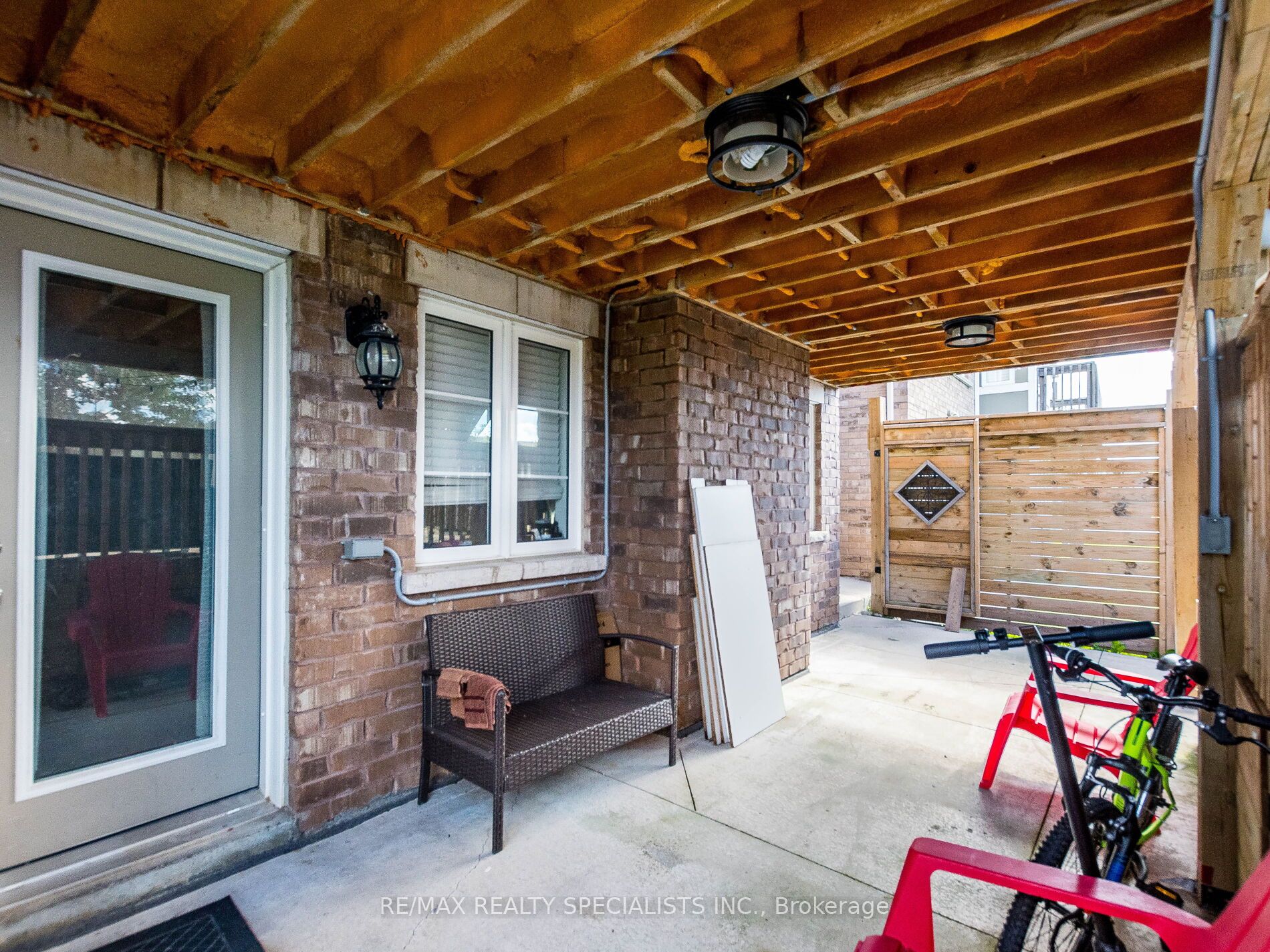 68 Antibes Drive Property Photo 50