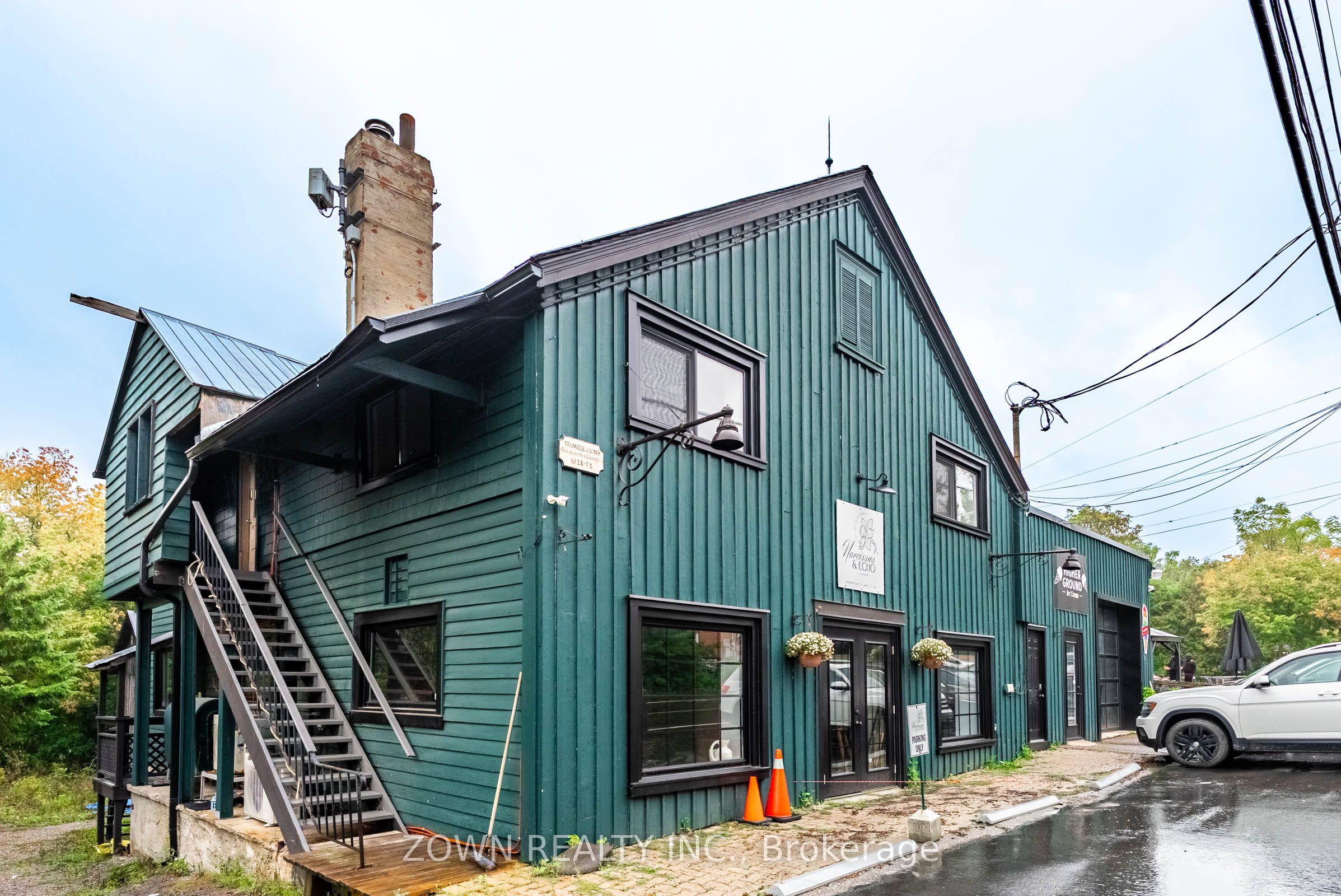 17277 Old Main Street Upper Property Photo 1