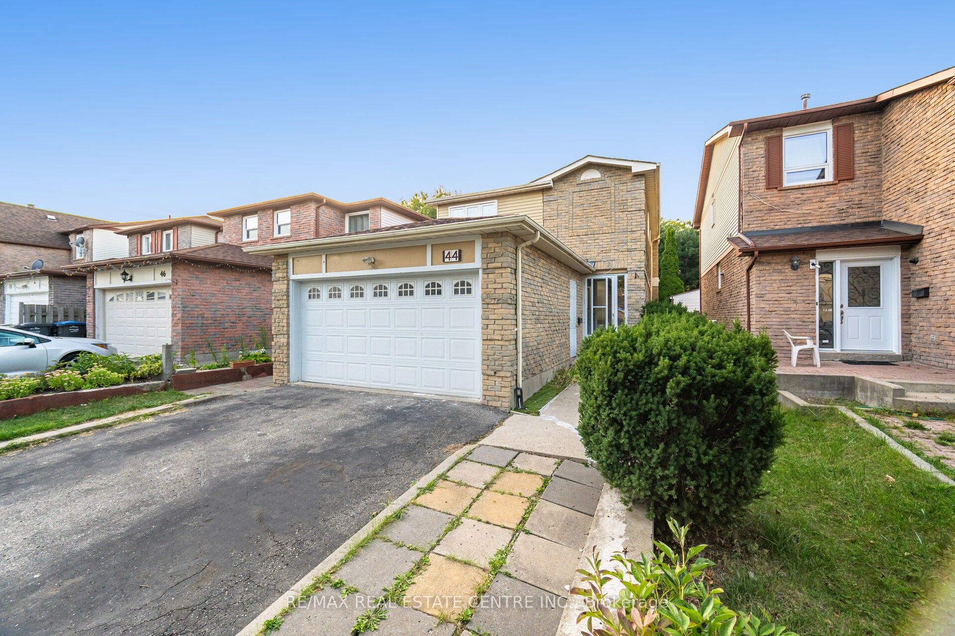 44 Abelard Avenue Property Photo 4