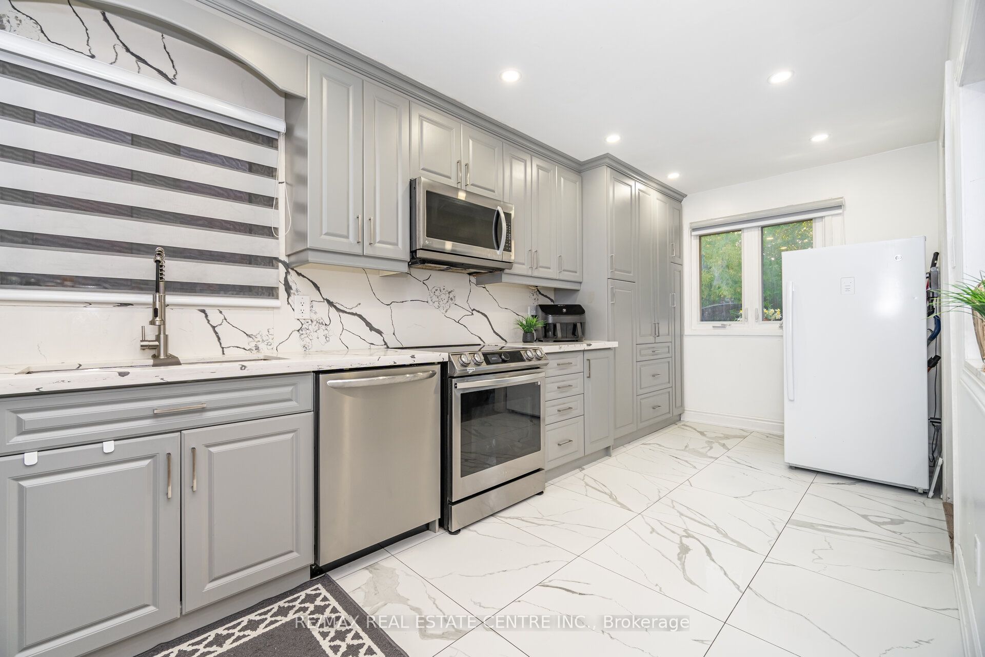 44 Abelard Avenue Property Photo 18