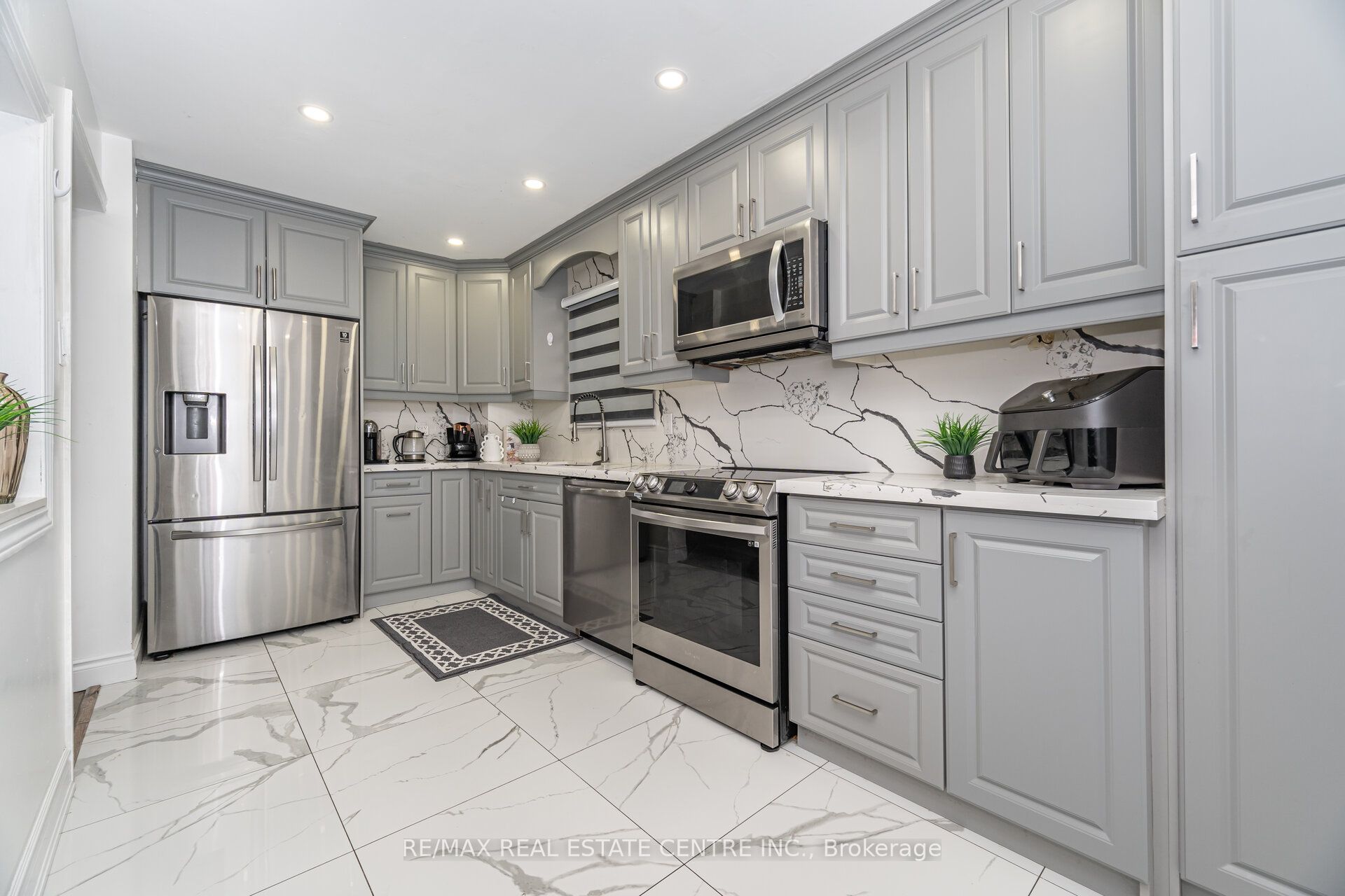 44 Abelard Avenue Property Photo 19