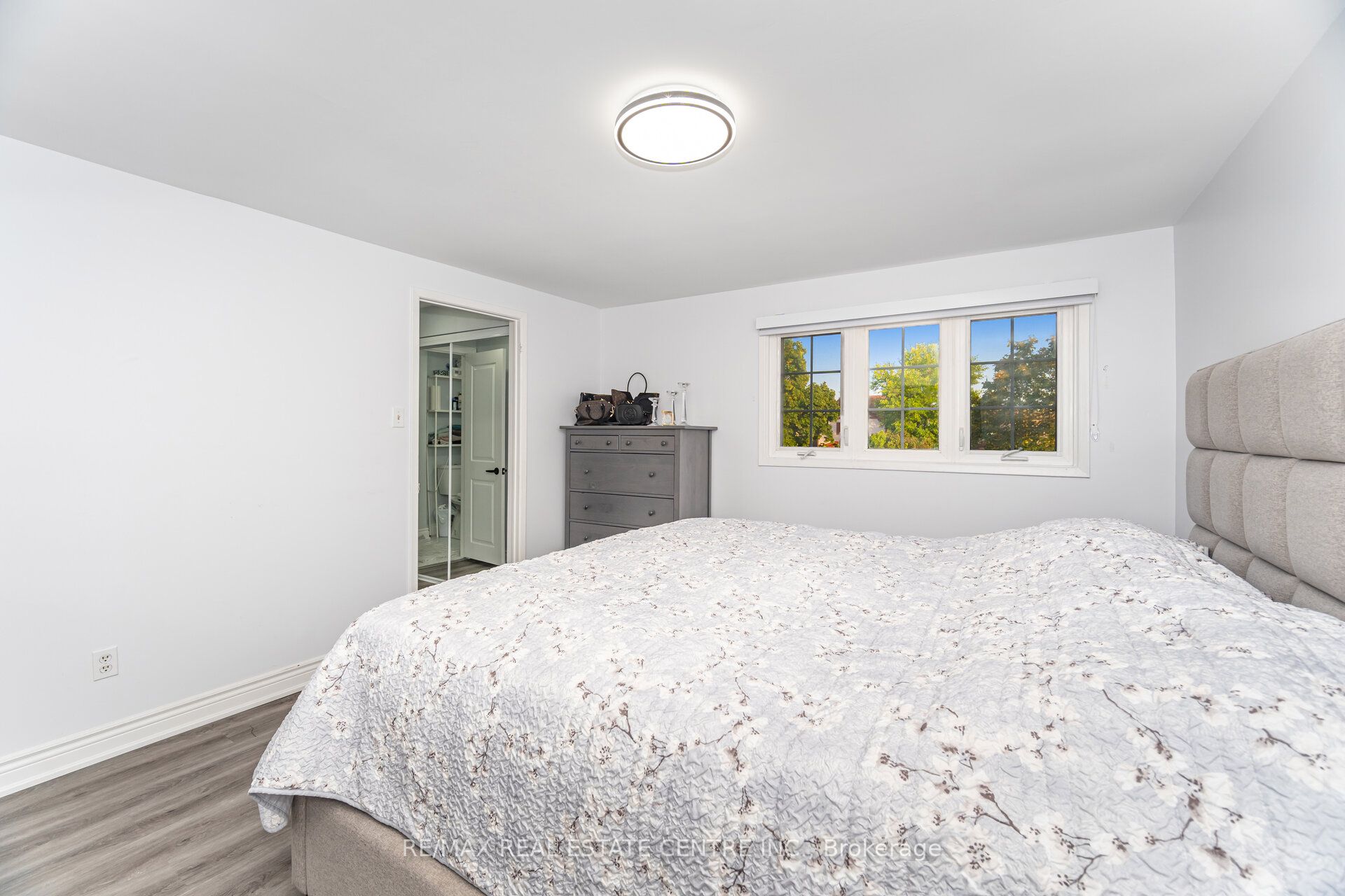 44 Abelard Avenue Property Photo 27