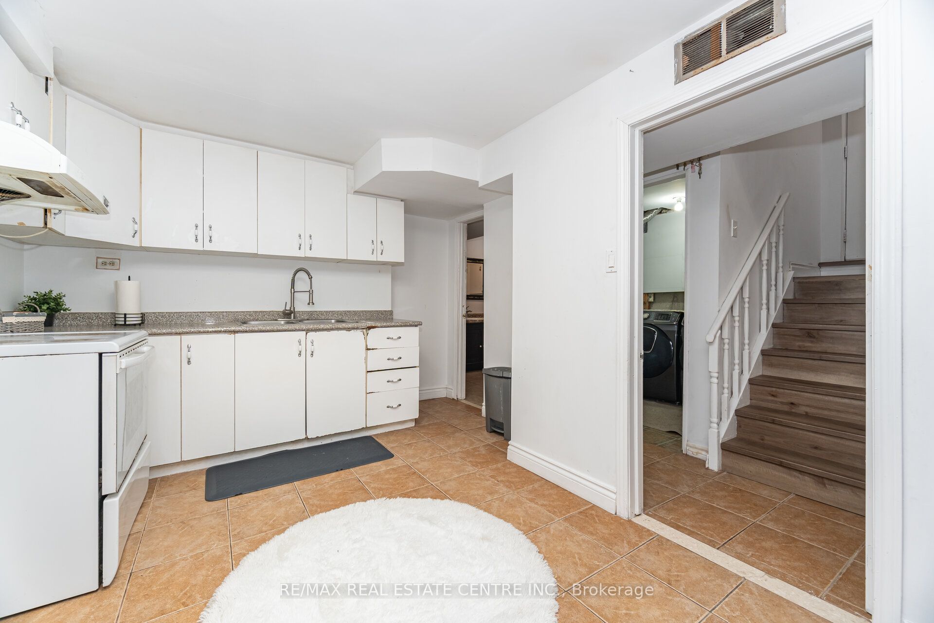 44 Abelard Avenue Property Photo 37