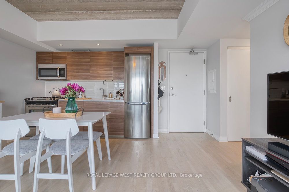 51 Lady Bank Road 301 Property Photo 9