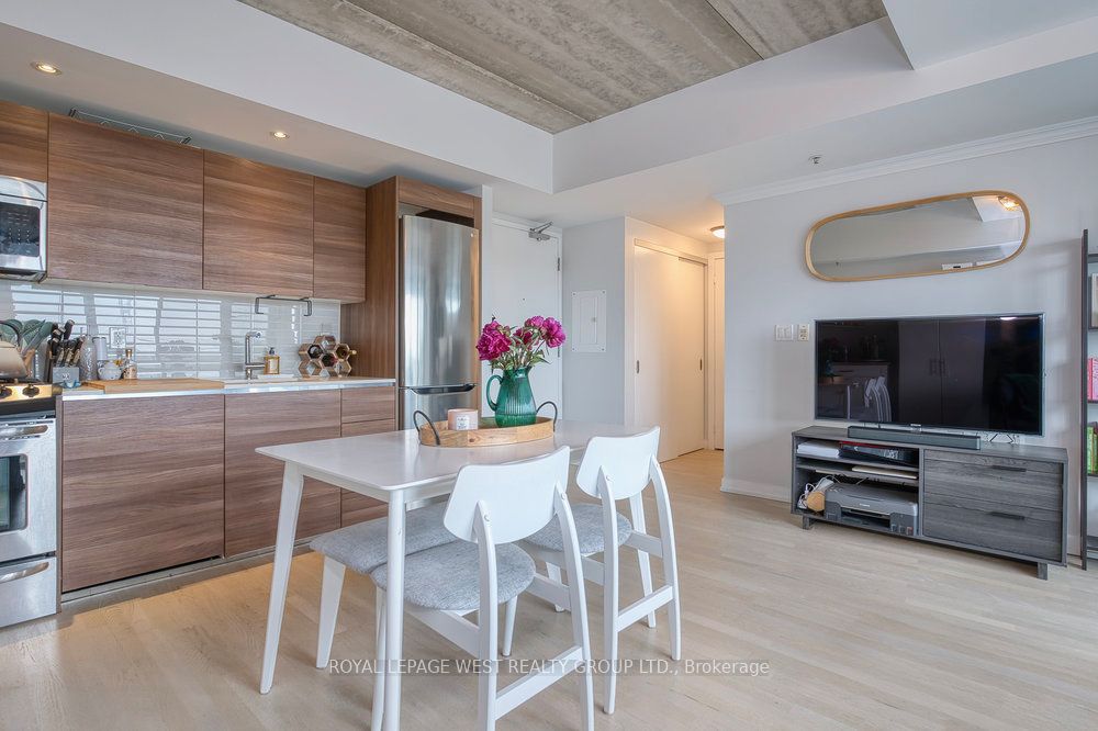 51 Lady Bank Road 301 Property Photo 11