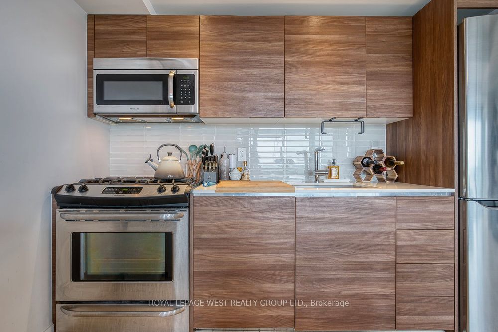 51 Lady Bank Road 301 Property Photo 15