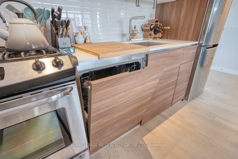 51 Lady Bank Road 301 Property Photo 17