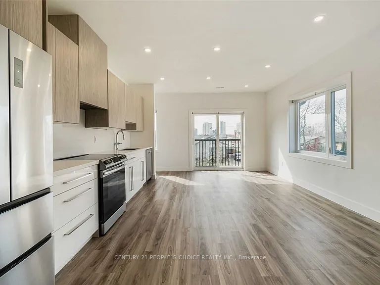 54 Westhampton Drive Property Photo 5