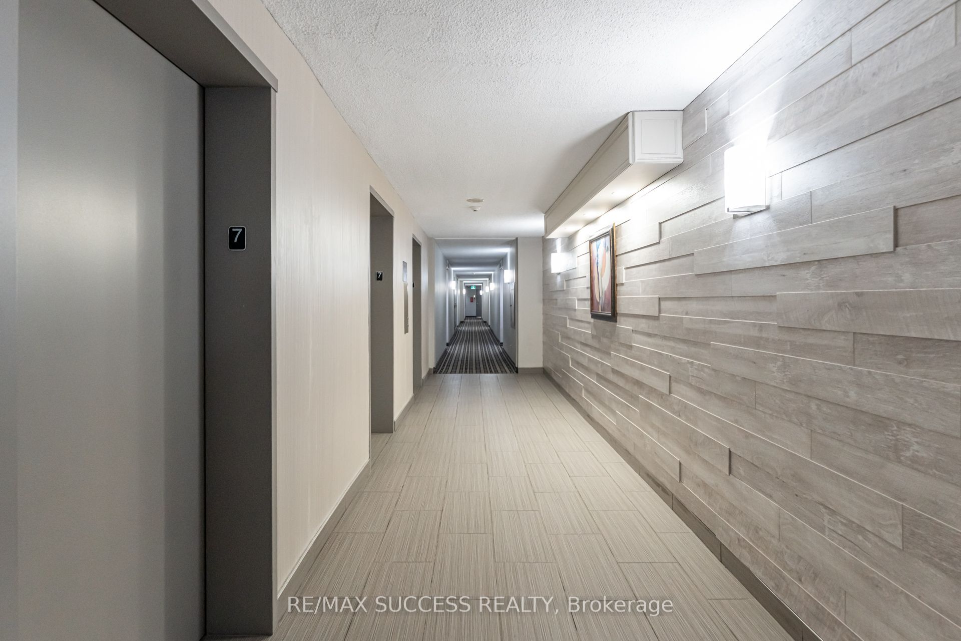 145 Hillcrest Avenue 713 Property Photo 2