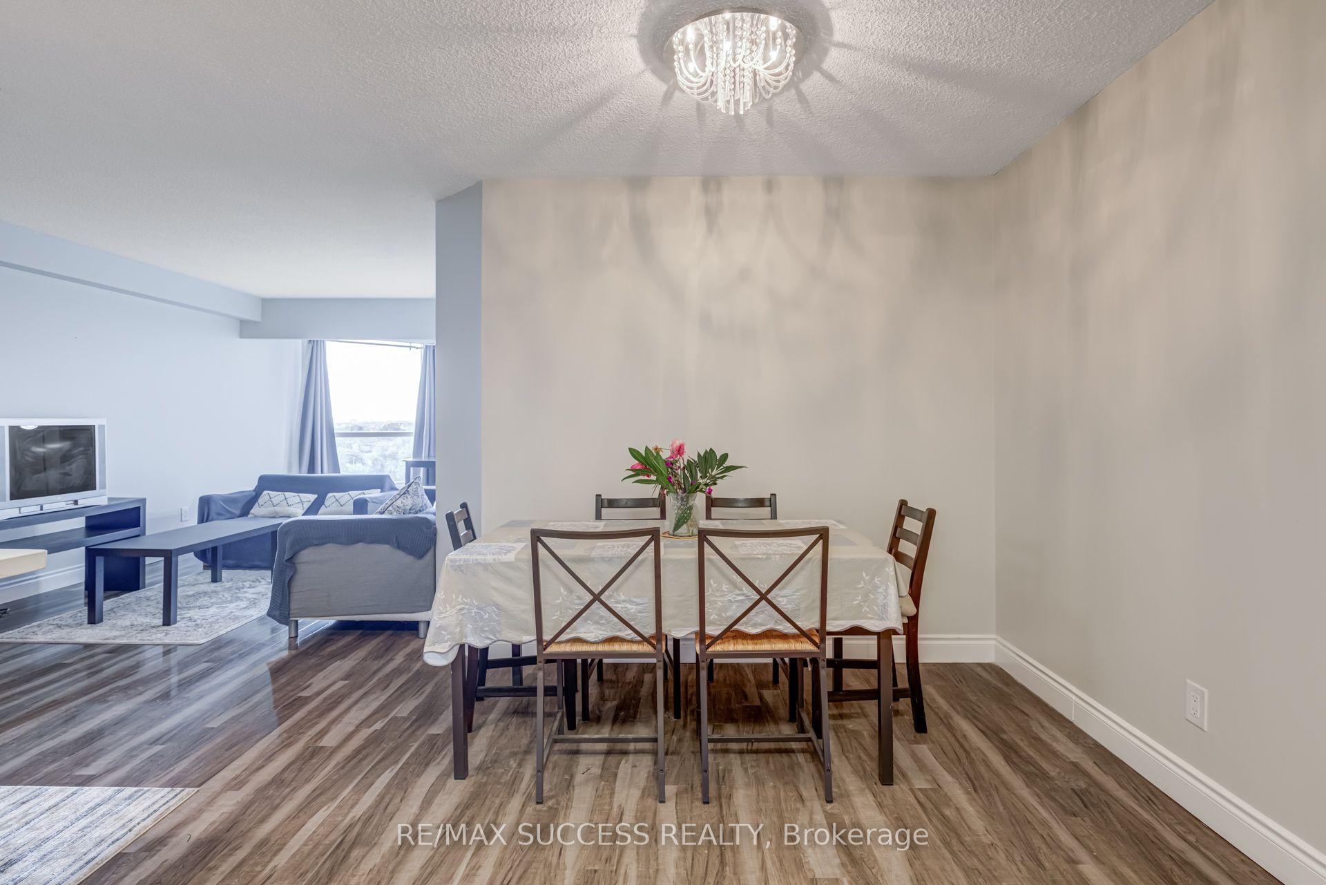 145 Hillcrest Avenue 713 Property Photo 10