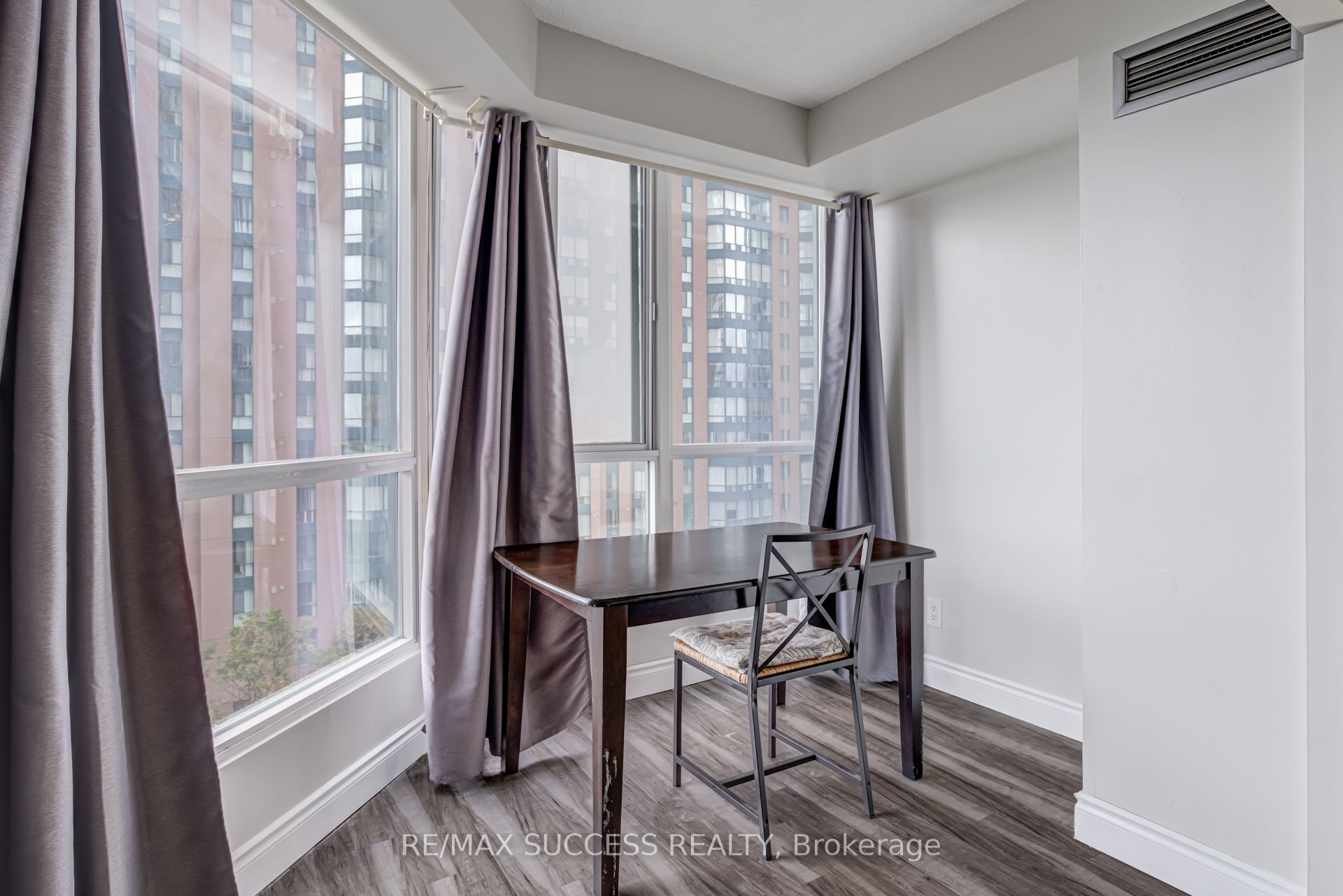 145 Hillcrest Avenue 713 Property Photo 13