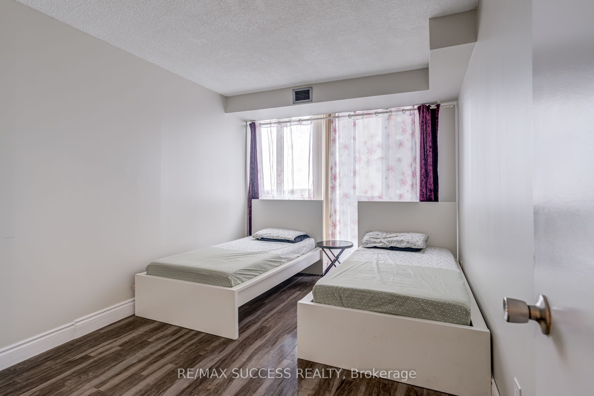 145 Hillcrest Avenue 713 Property Photo 15