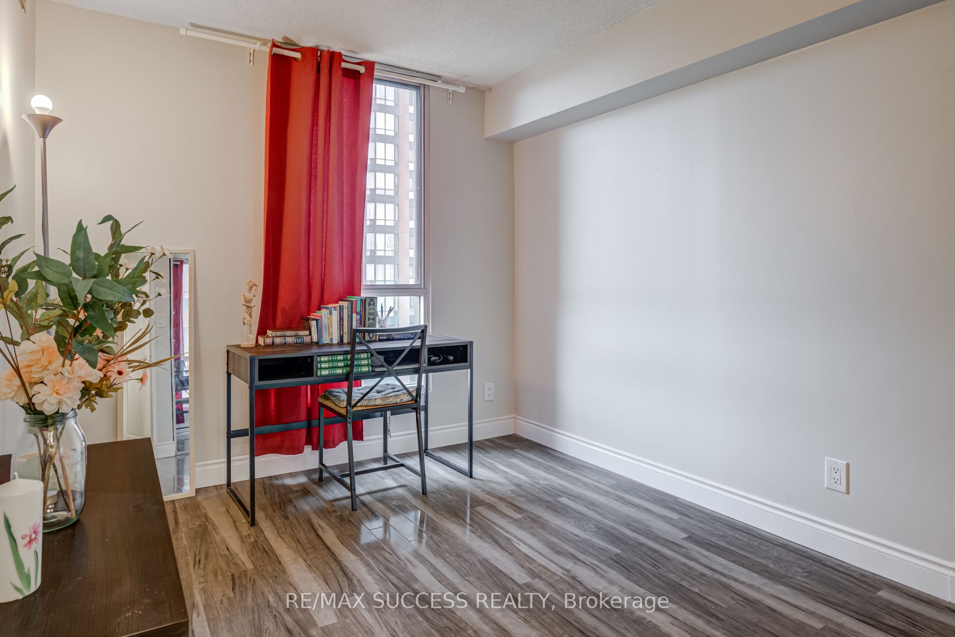 145 Hillcrest Avenue 713 Property Photo 17