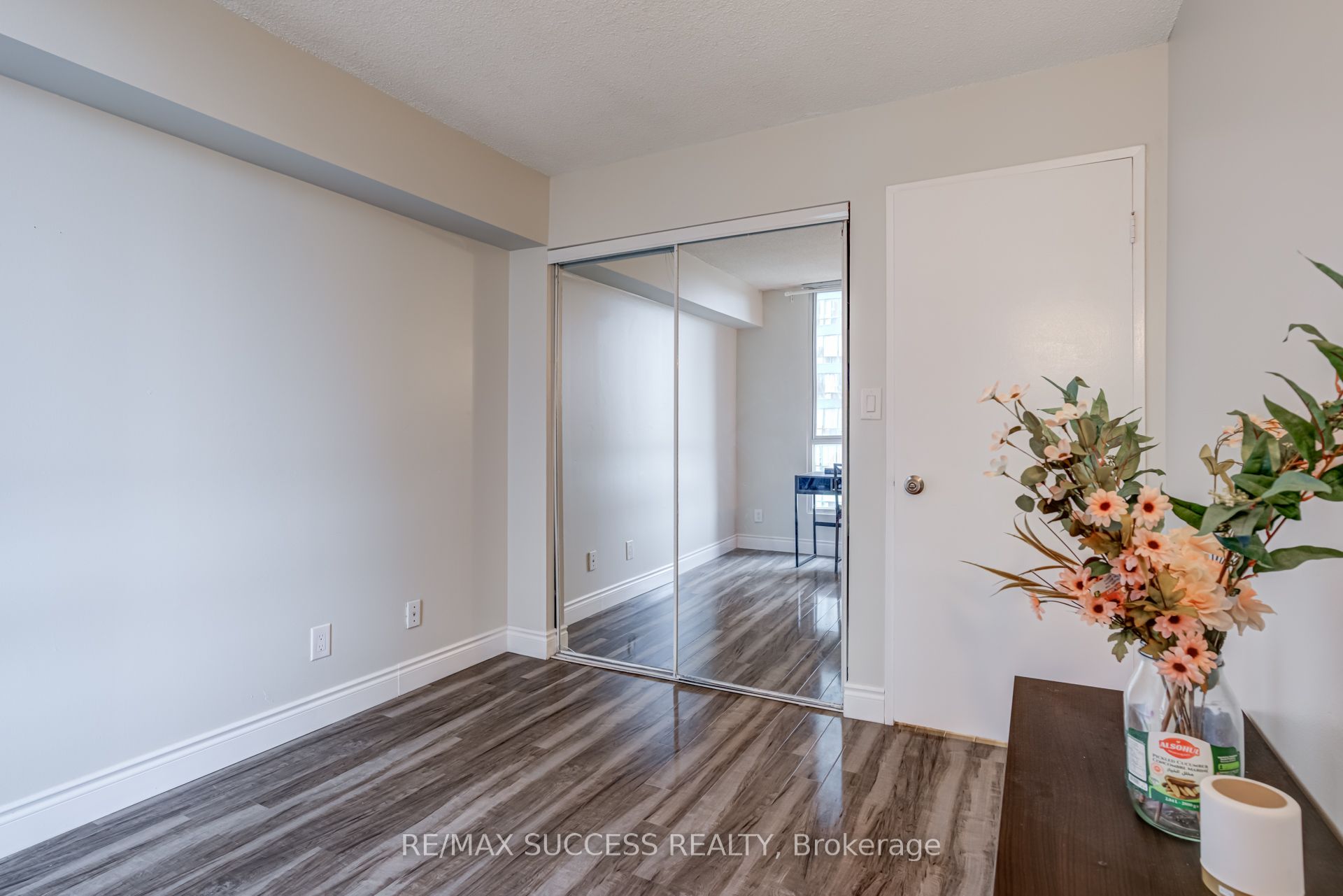 145 Hillcrest Avenue 713 Property Photo 18