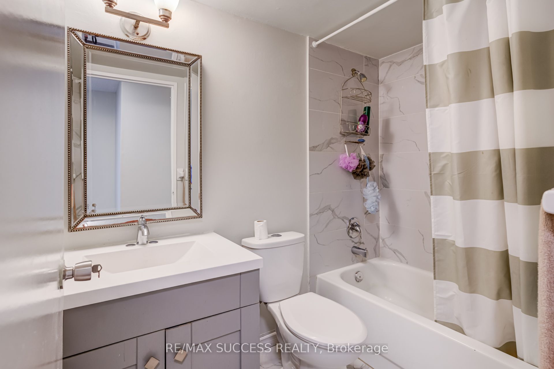 145 Hillcrest Avenue 713 Property Photo 20