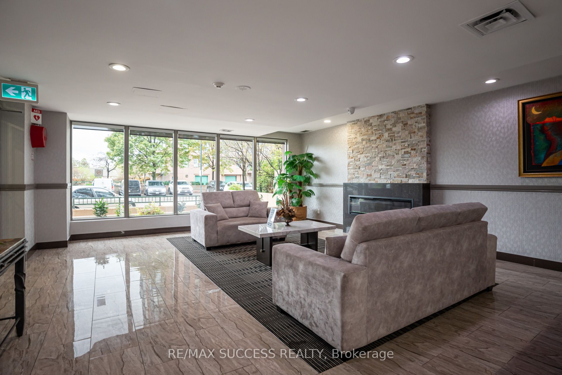 145 Hillcrest Avenue 713 Property Photo 25