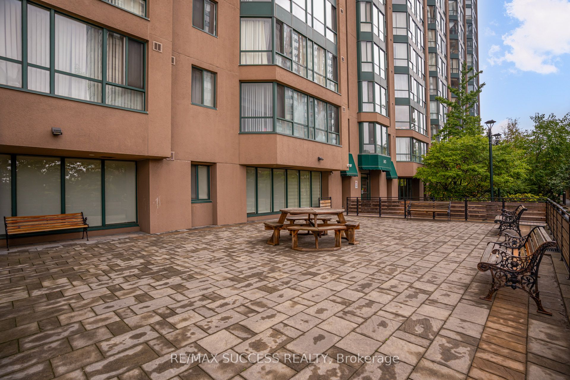 145 Hillcrest Avenue 713 Property Photo 29