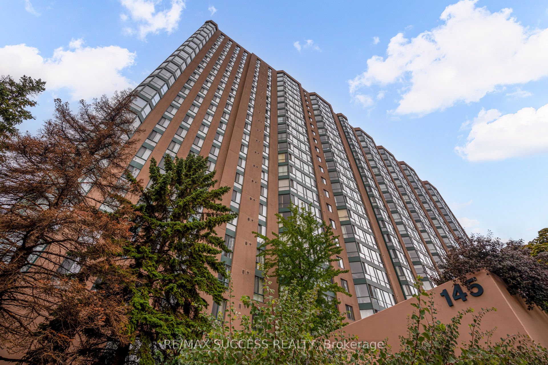 145 Hillcrest Avenue 713 Property Photo 32