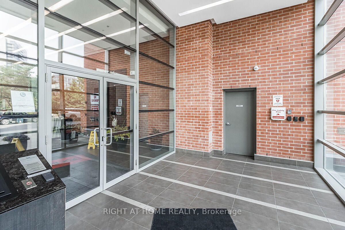 38 Joe Shuster Way 318 Property Photo 2