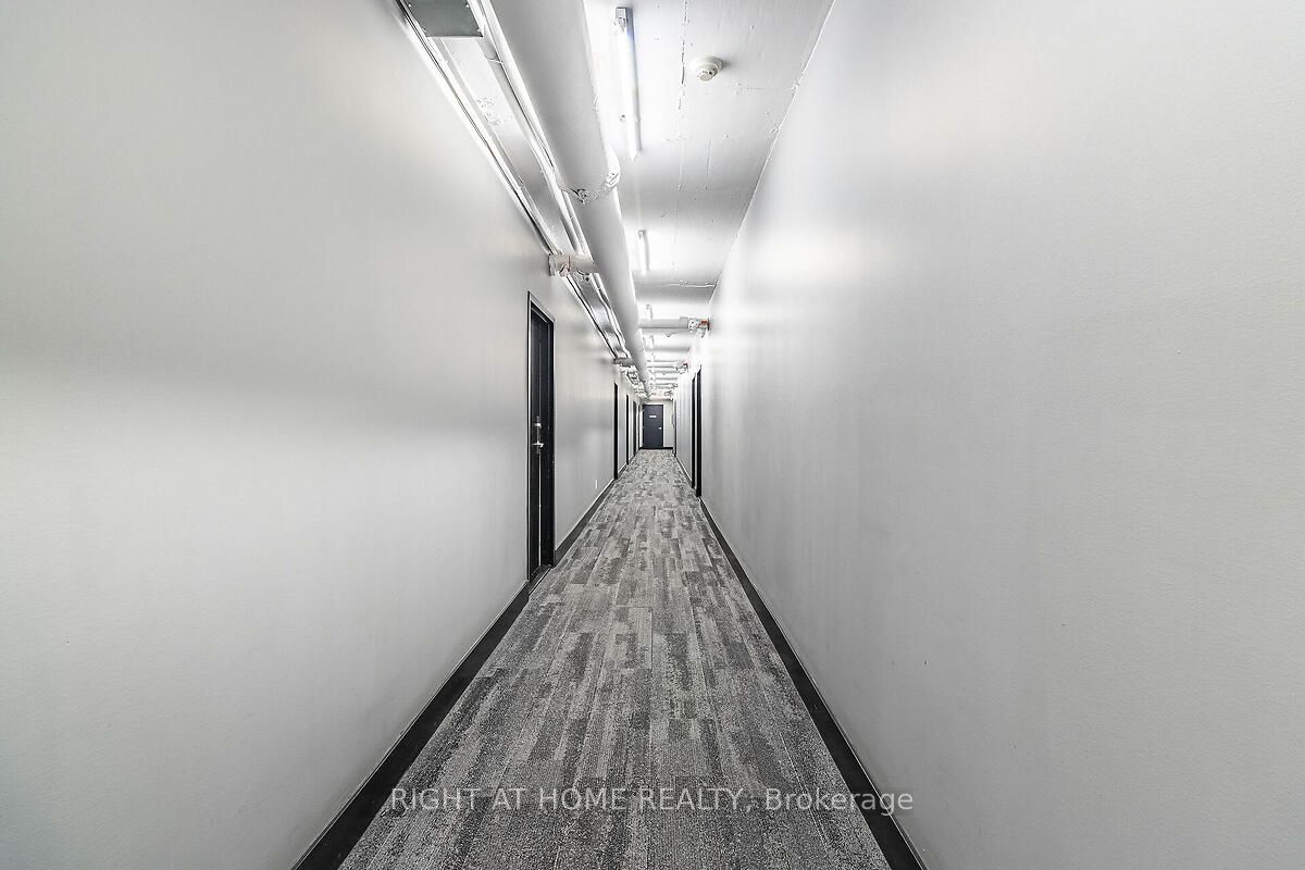 38 Joe Shuster Way 318 Property Photo 4