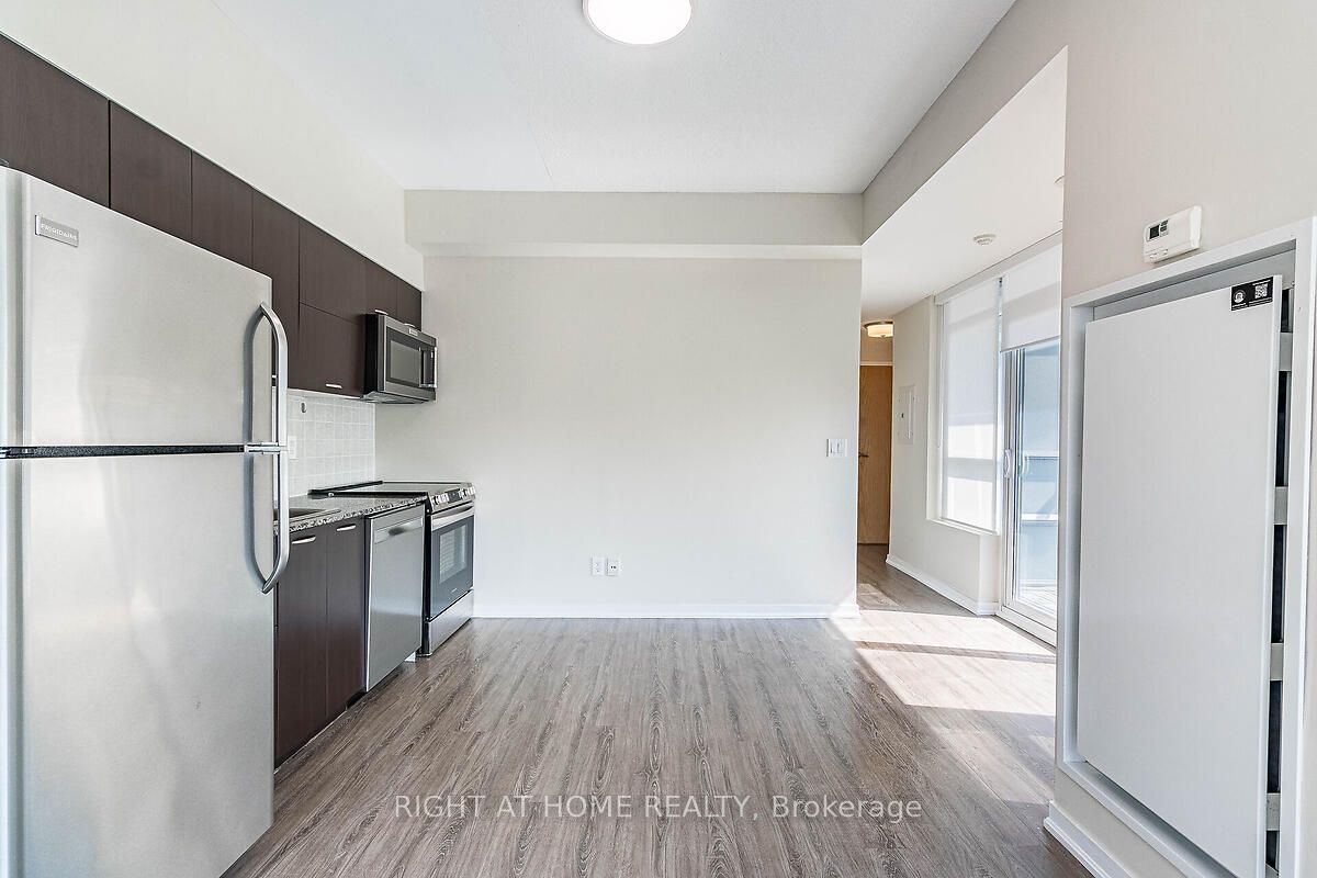 38 Joe Shuster Way 318 Property Photo 7