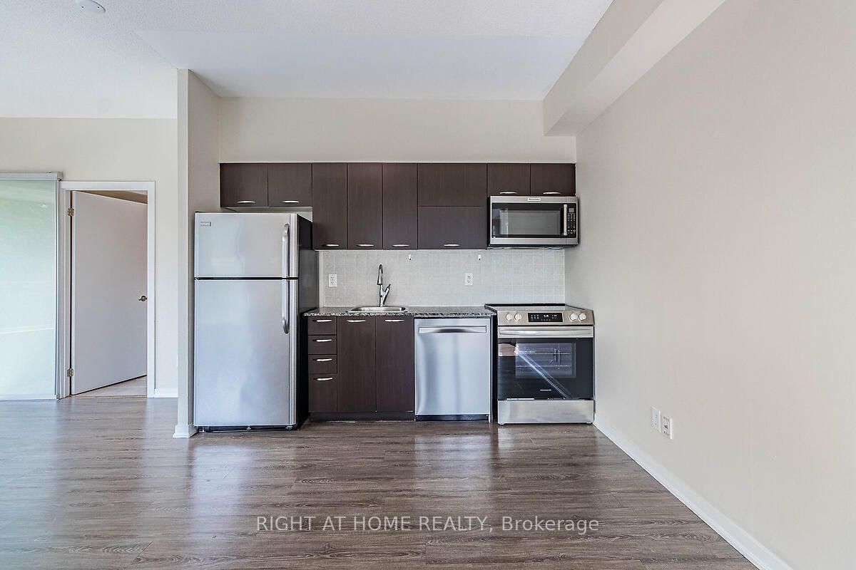 38 Joe Shuster Way 318 Property Photo 8