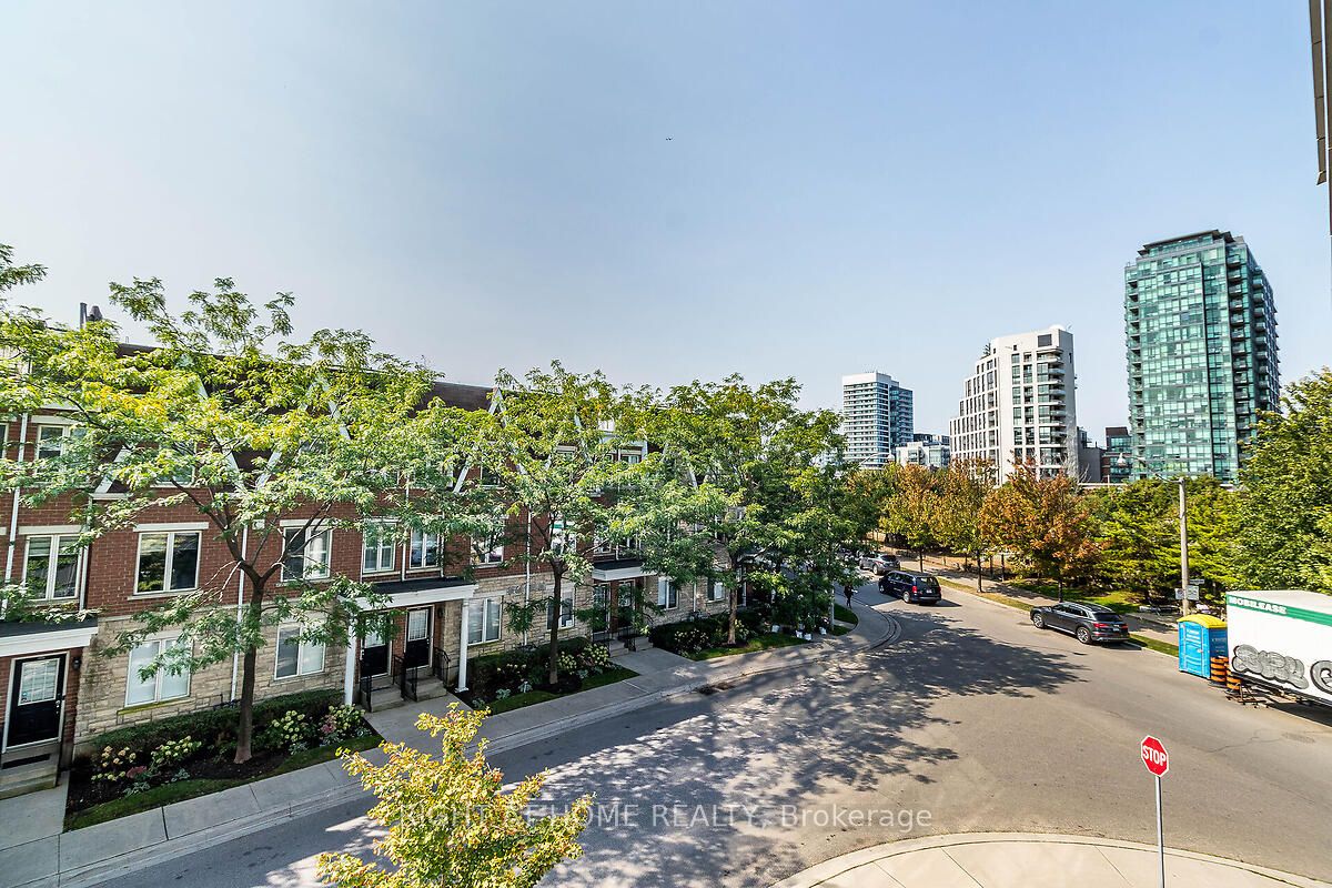 38 Joe Shuster Way 318 Property Photo 21