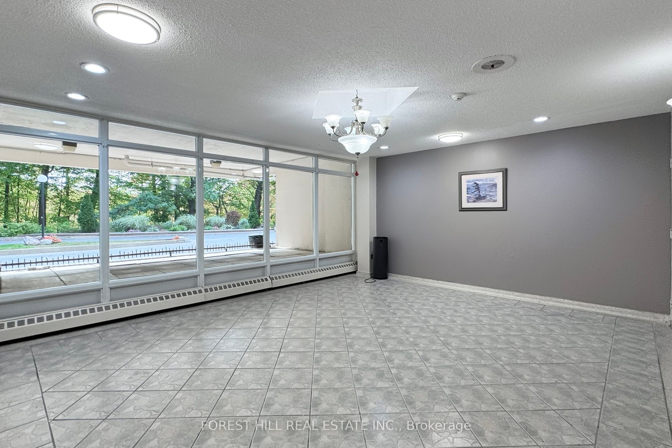 15 London Green Court 308 Property Photo 7